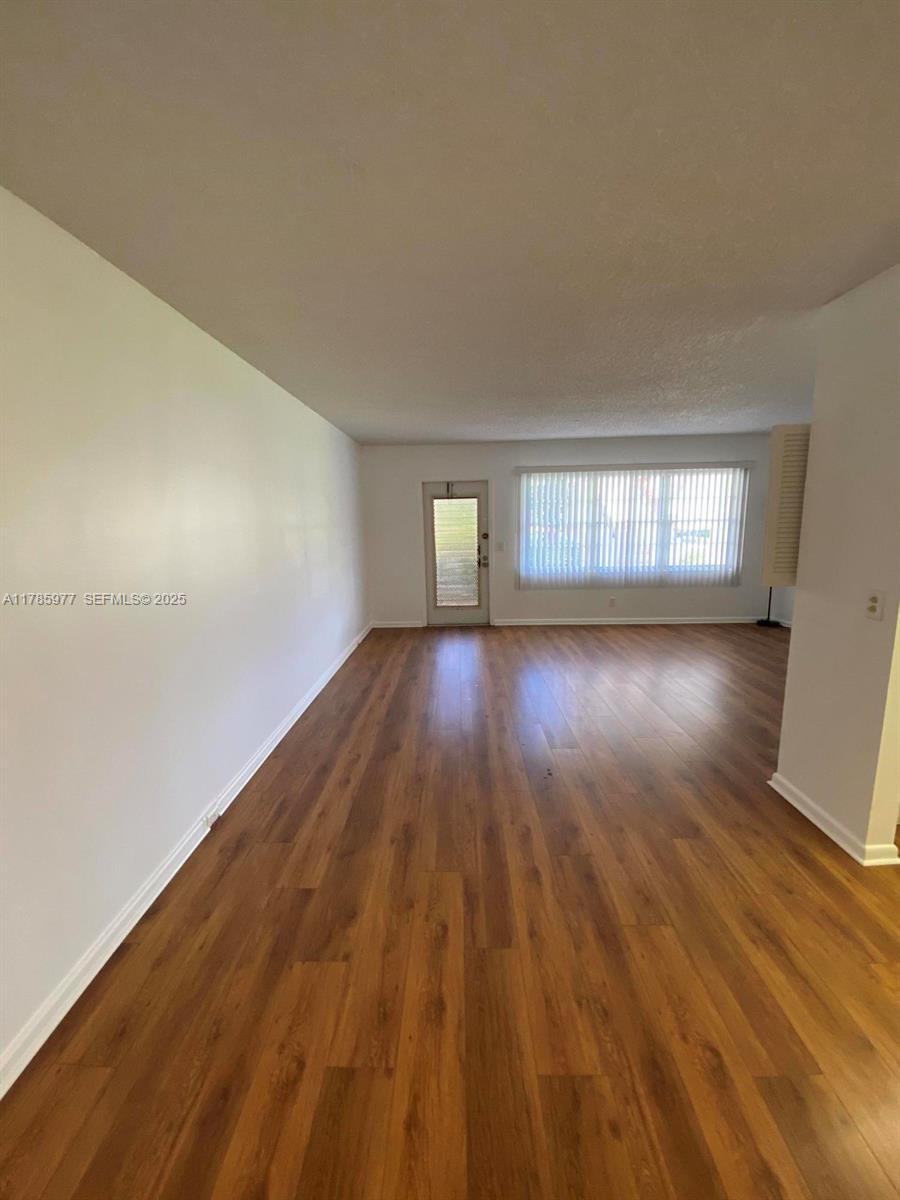 381 Fanshaw J 381 Property Photo 2
