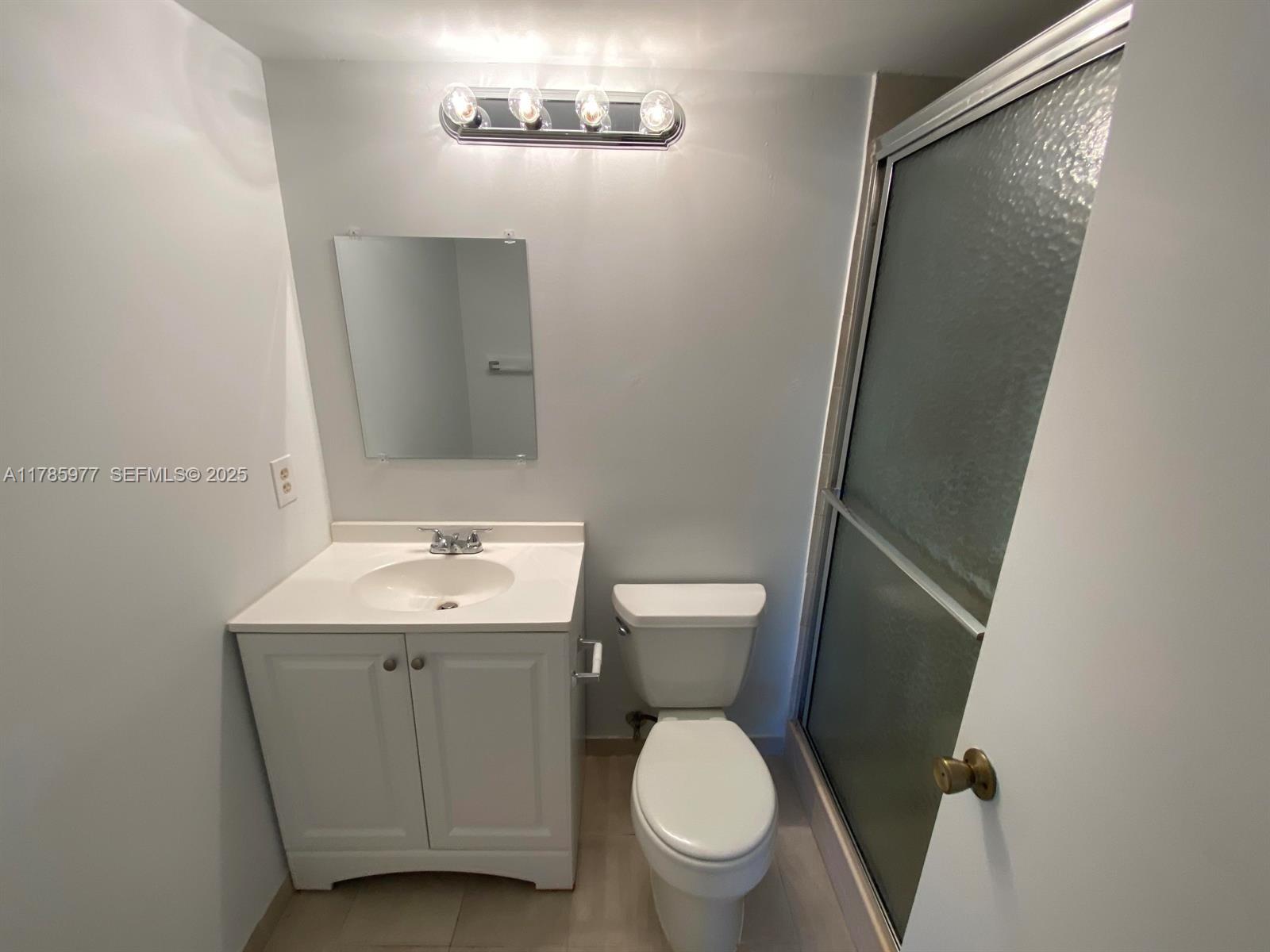 381 Fanshaw J 381 Property Photo 9