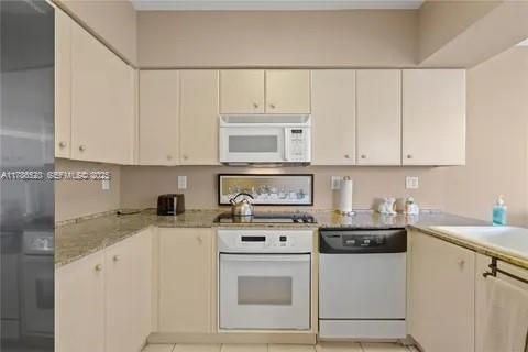 3370 Hidden Bay Drive 610 Property Photo 18