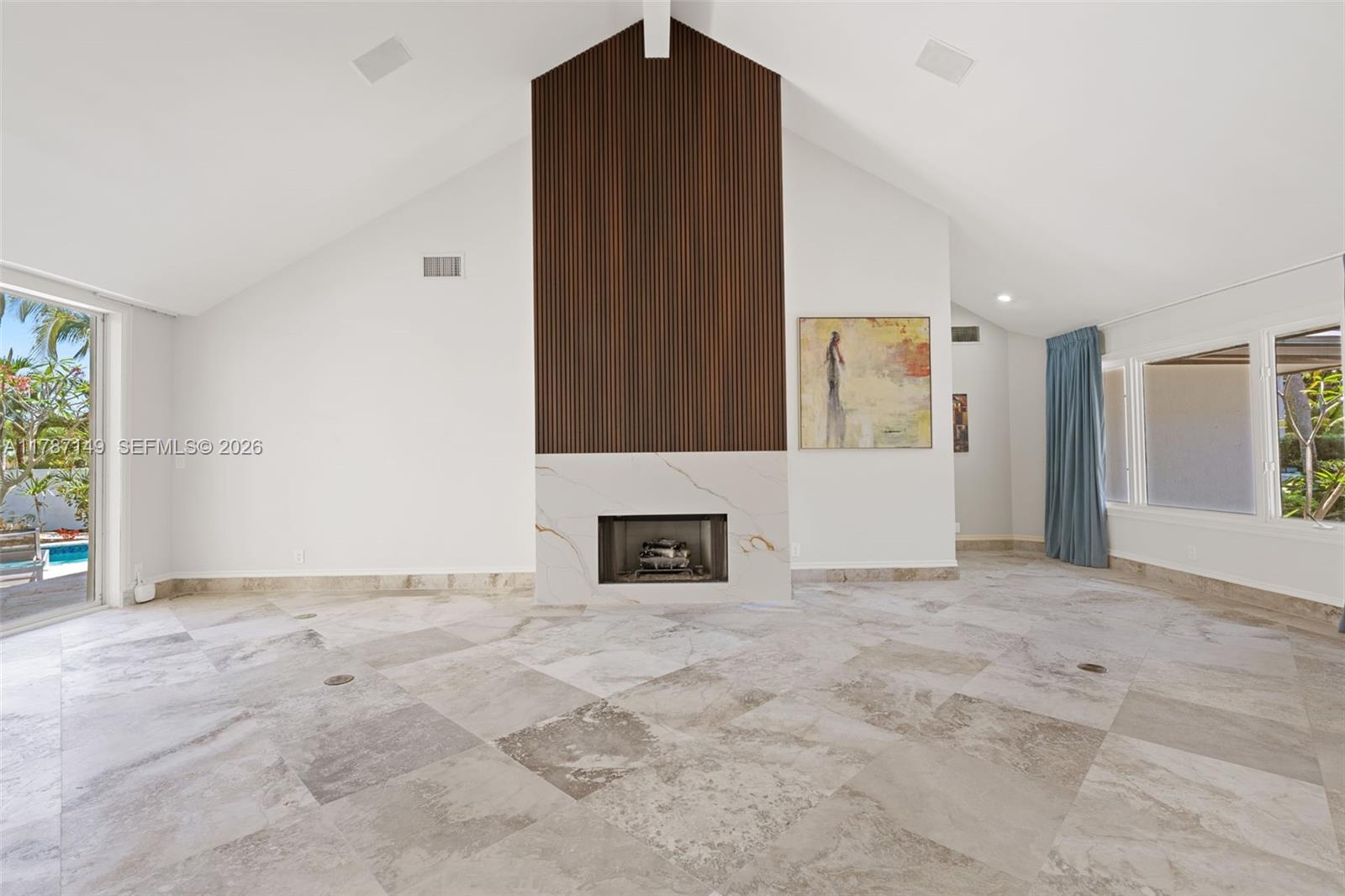 2561 Lucille Drive Property Photo 16