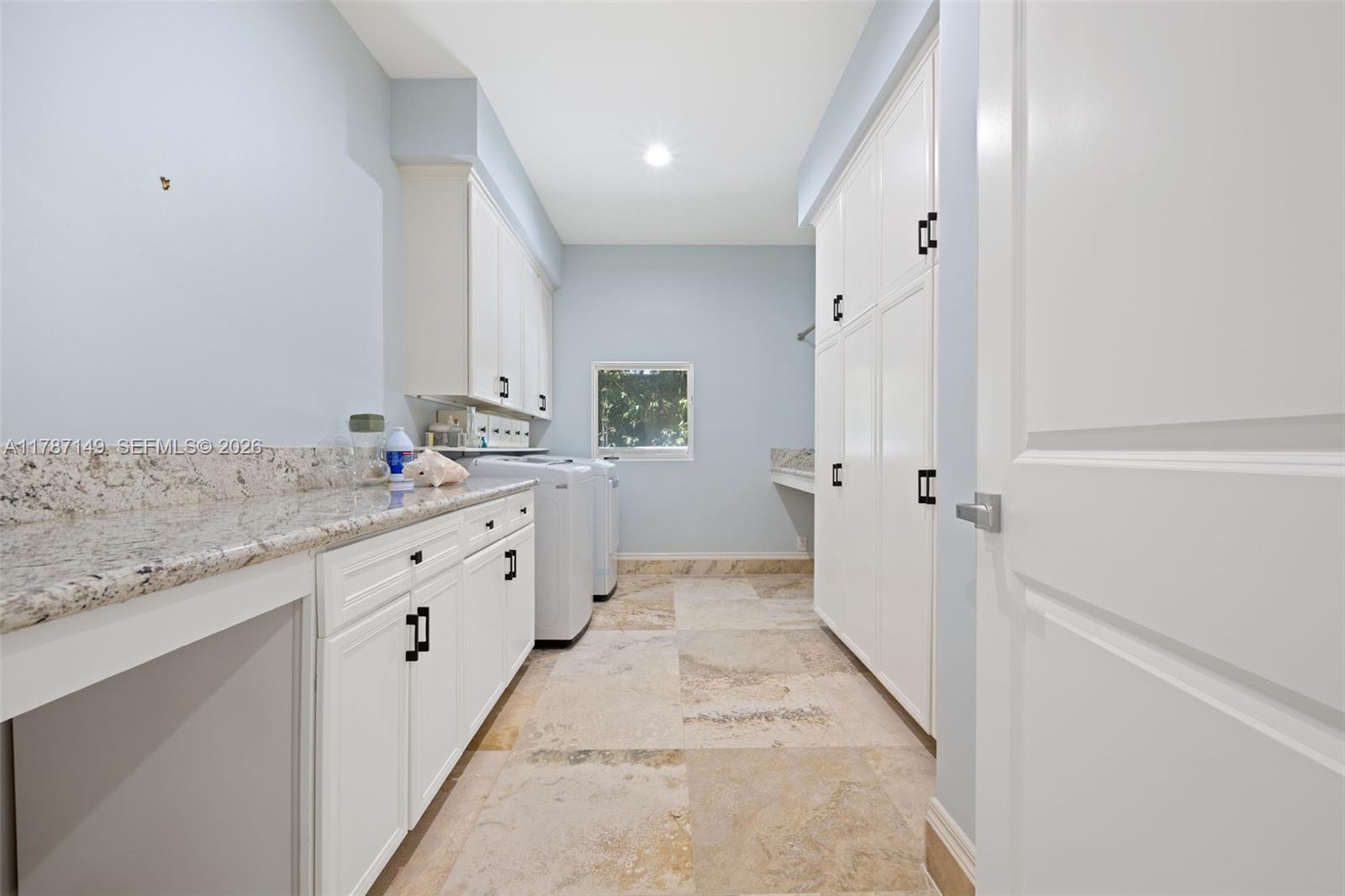 2561 Lucille Drive Property Photo 45