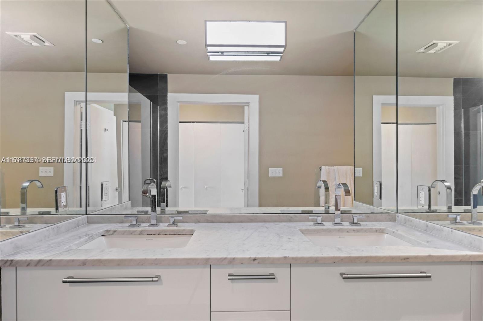 900 Biscayne Boulevard 2410 Property Photo 16