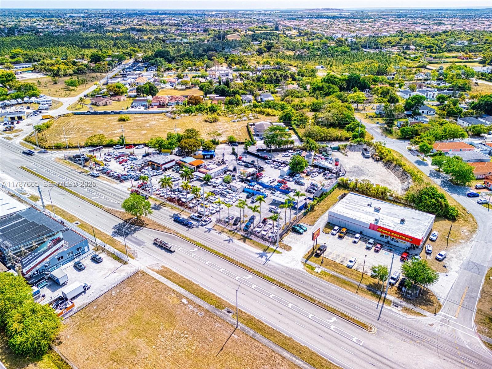 22825 S Dixie Highway Property Photo 6