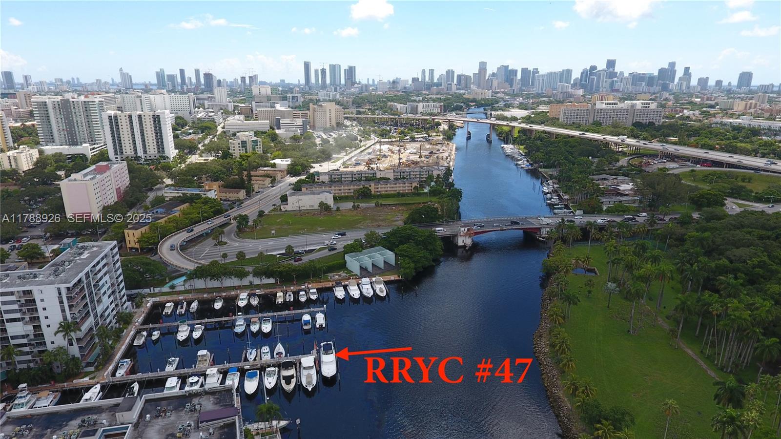 1700 N River Drive Property Photo 1