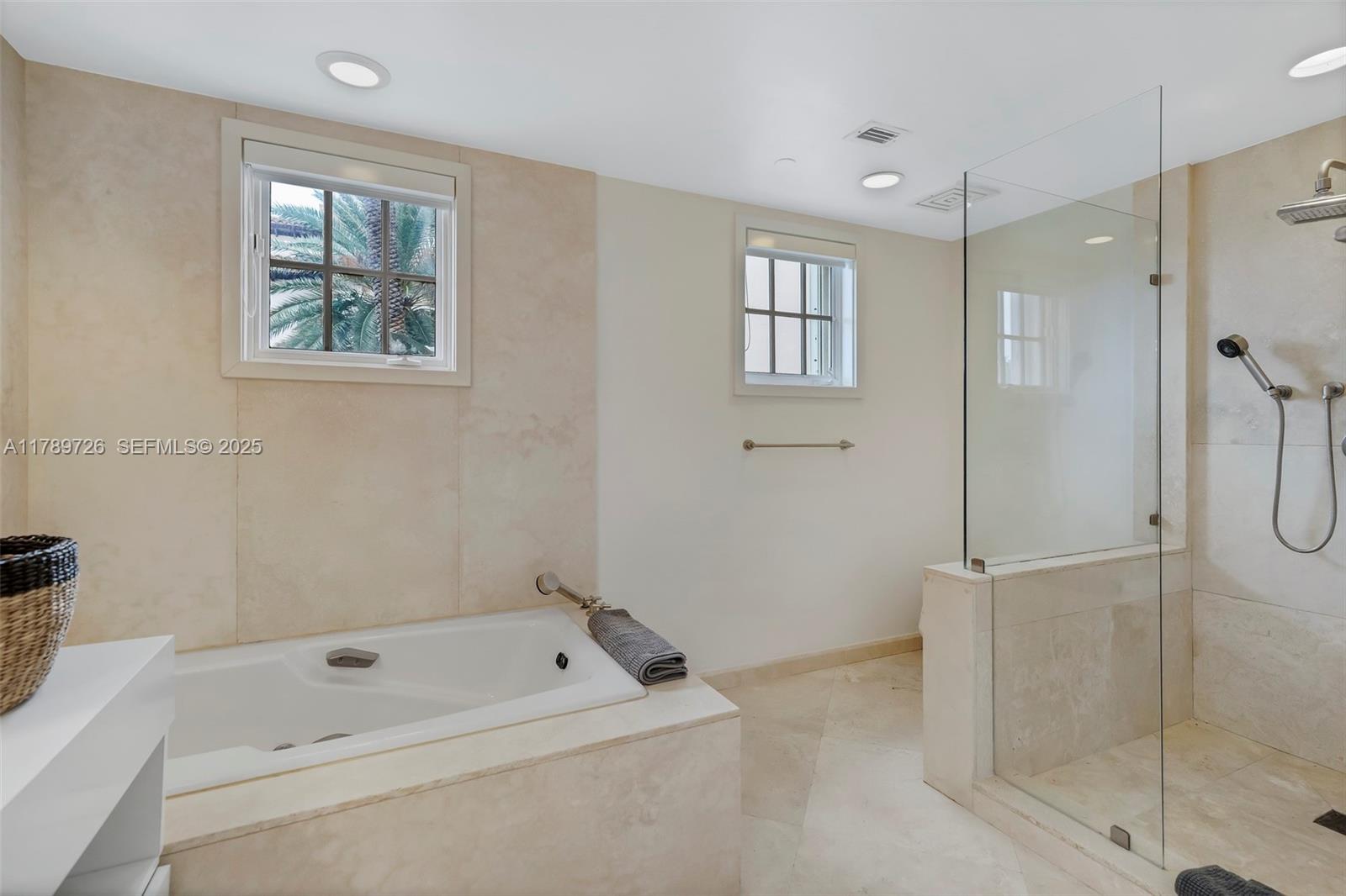19227 Fisher Island Drive 19227 Property Photo 20