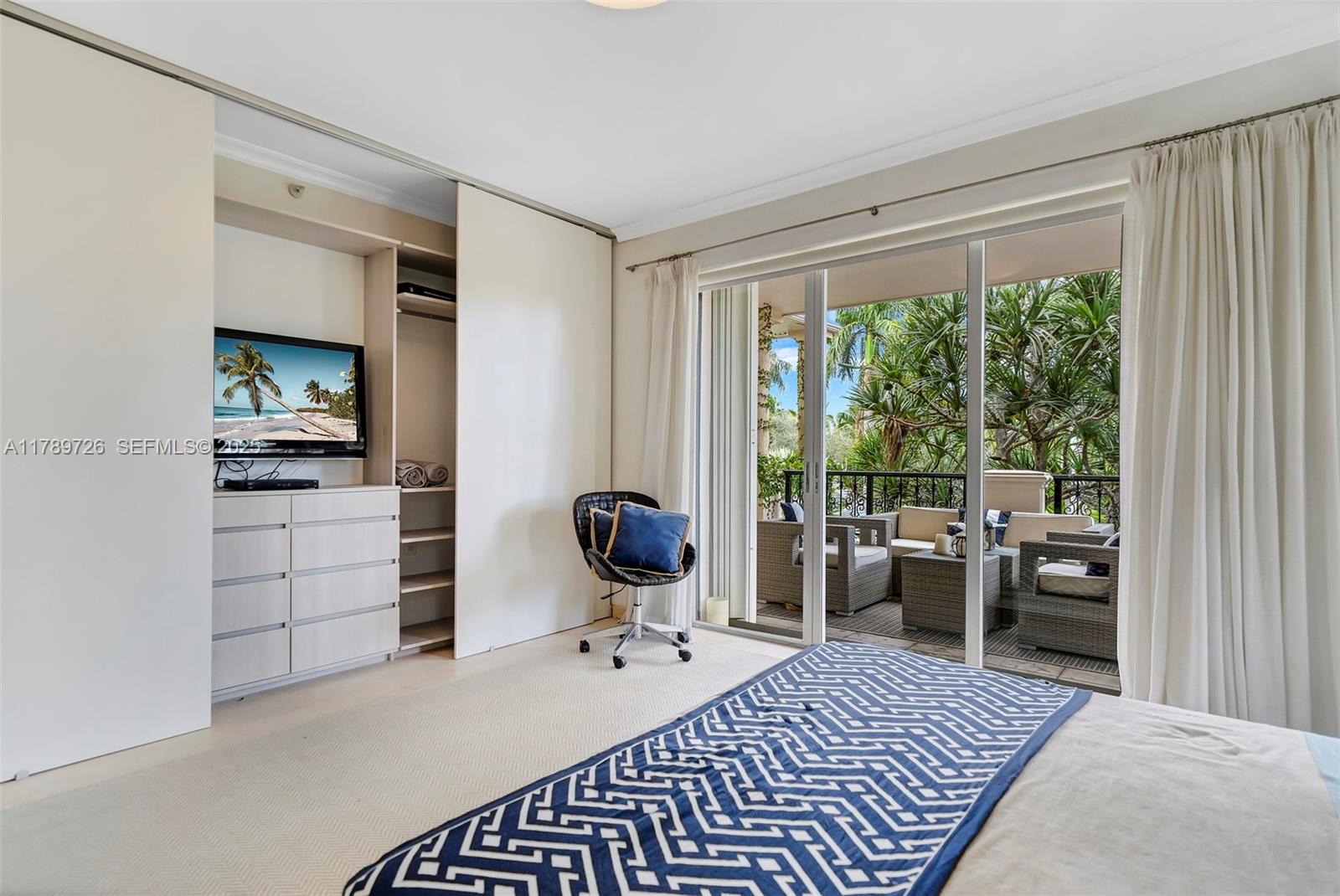 19227 Fisher Island Drive 19227 Property Photo 22