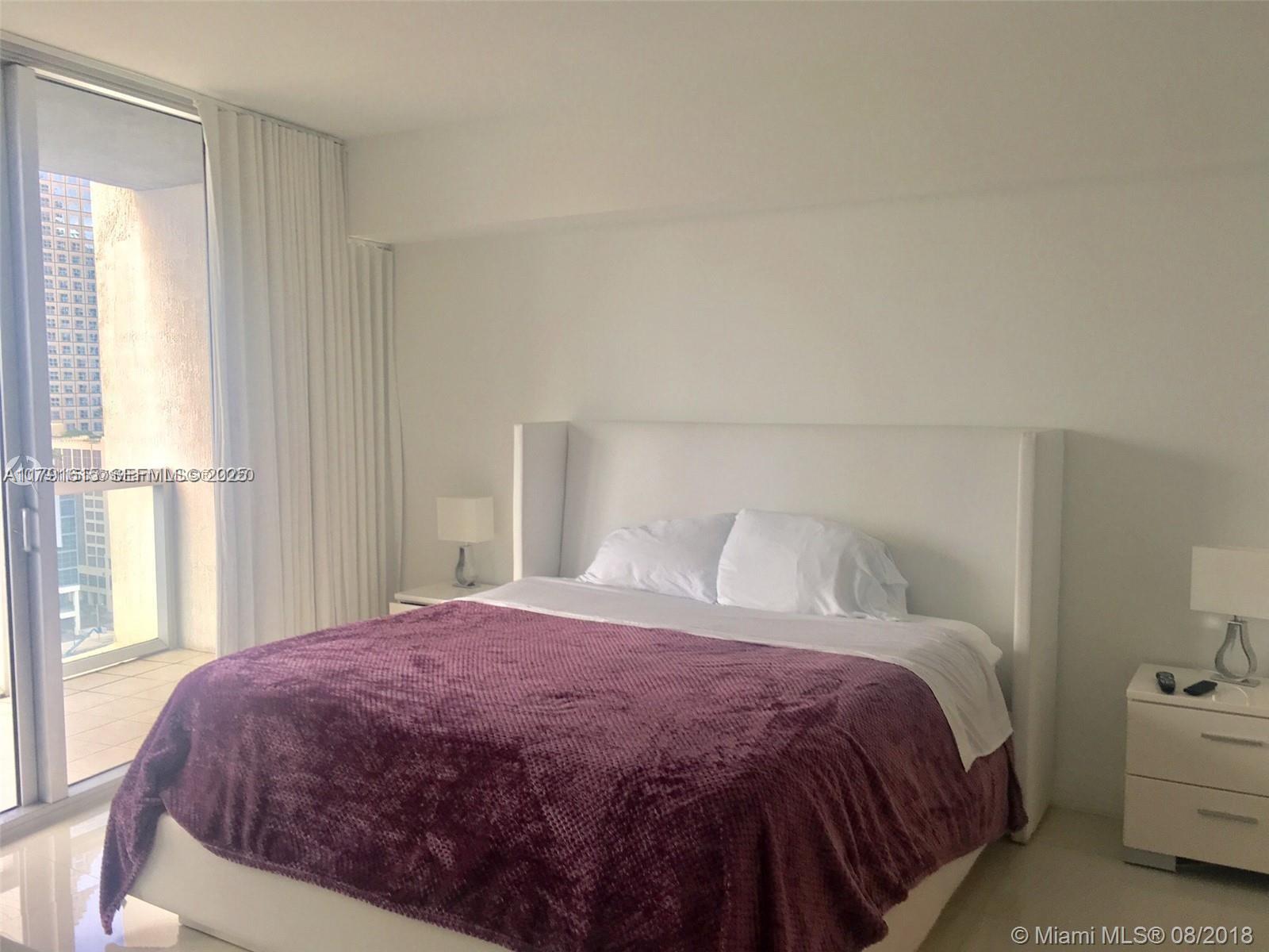 485 Brickell Avenue 1903 Property Photo 6