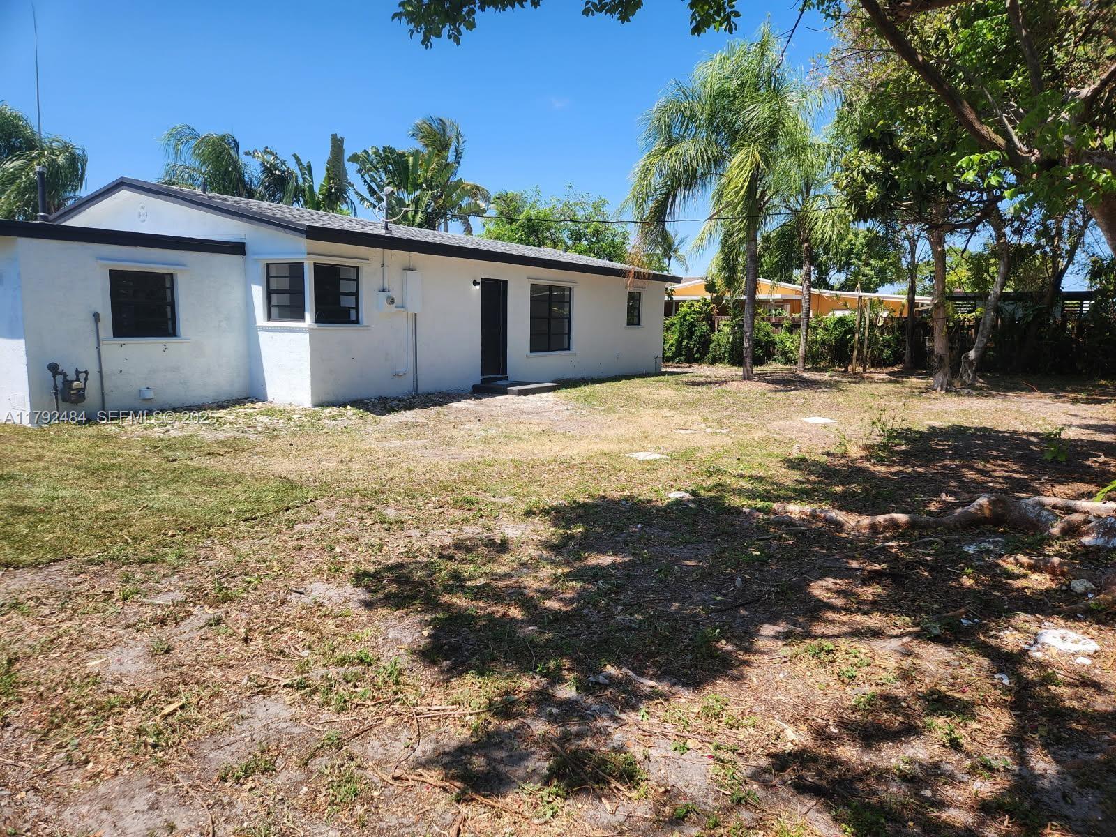 9340 Martinique Drive Property Photo 5