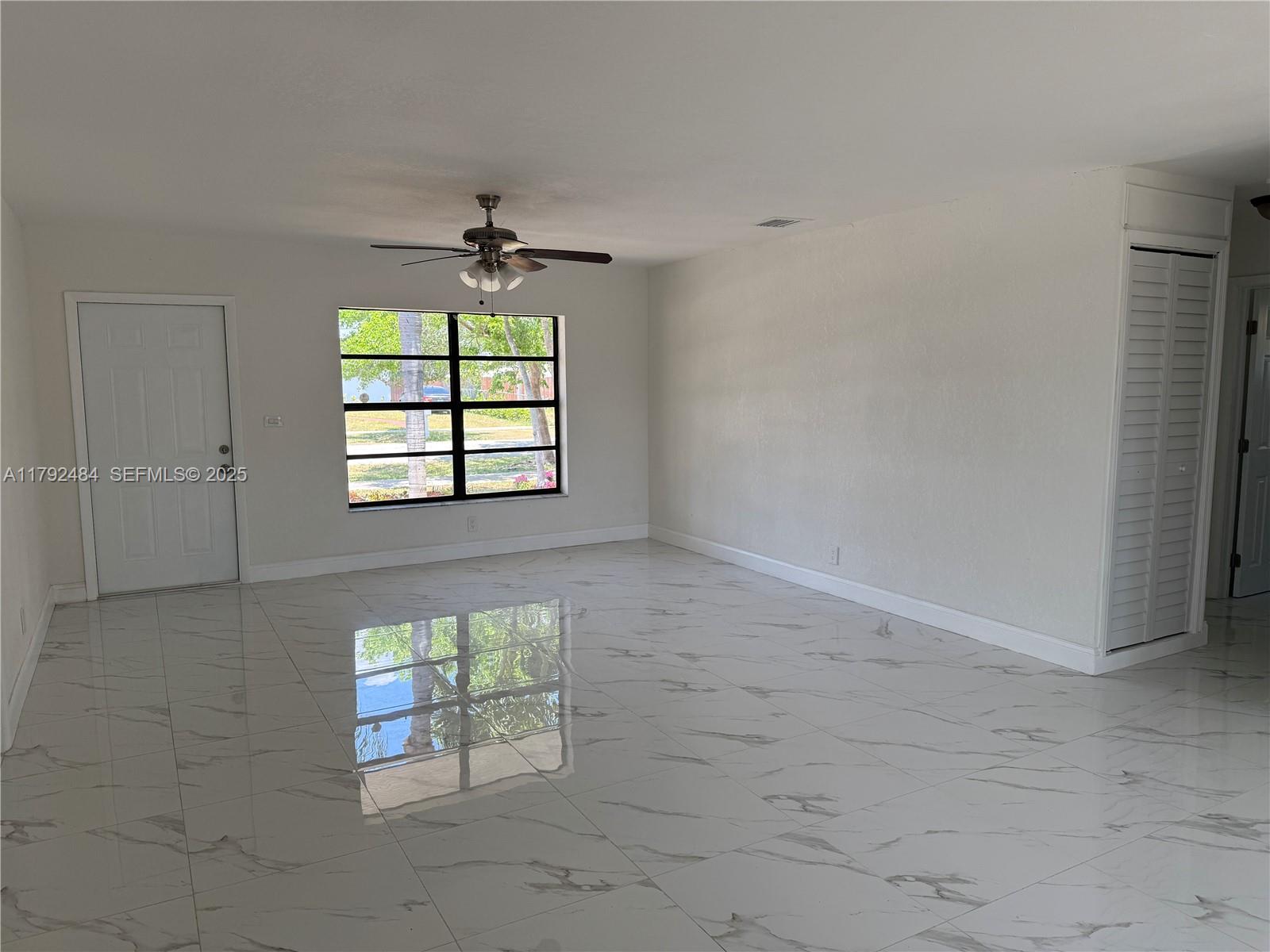 9340 Martinique Drive Property Photo 10