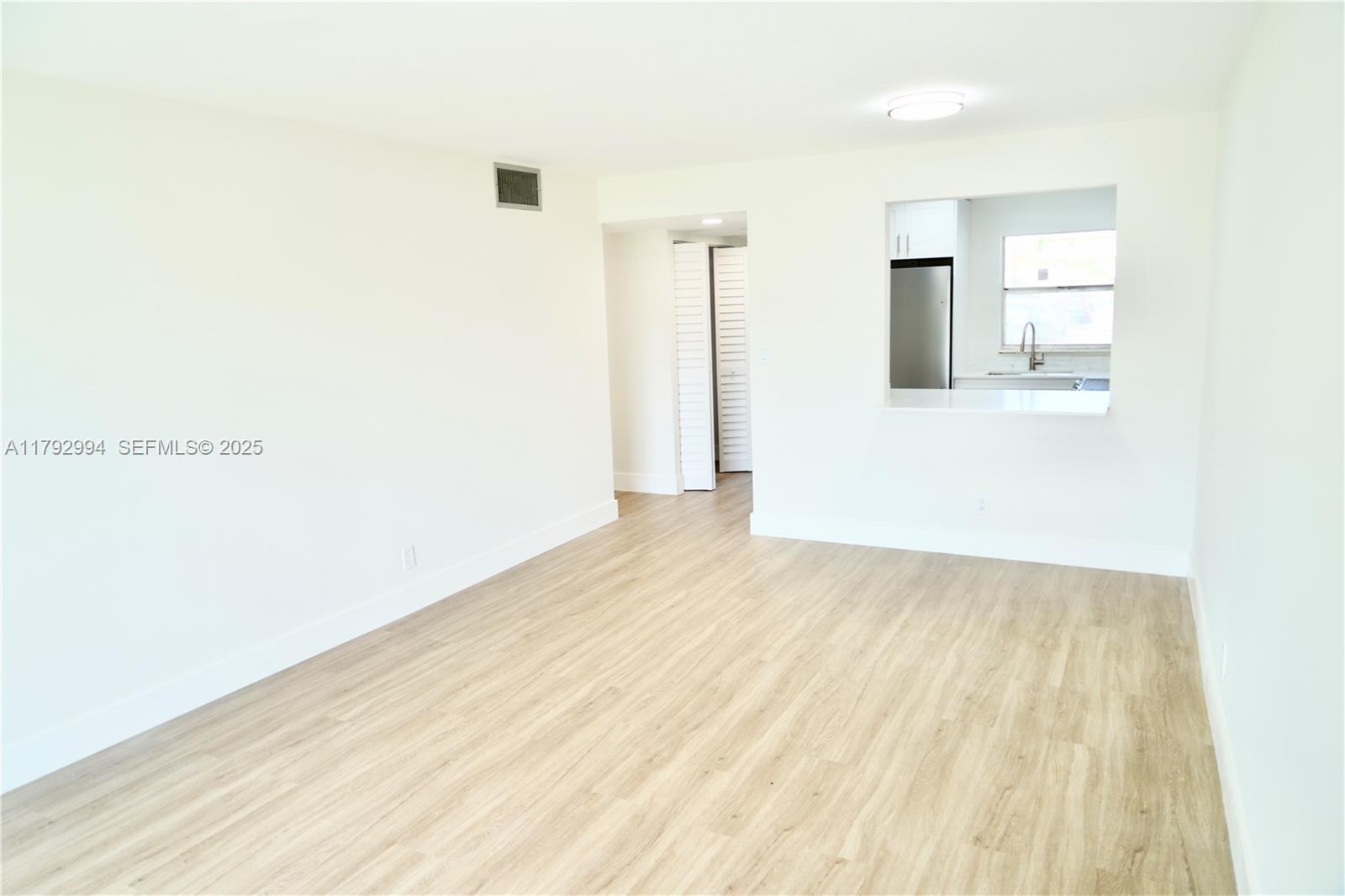9041 Sunrise Lakes Boulevard 110 Property Photo 16