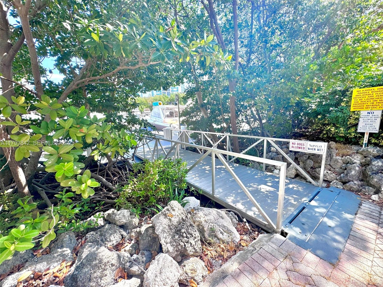 3575 Mystic Pointe Drive Property Photo 8