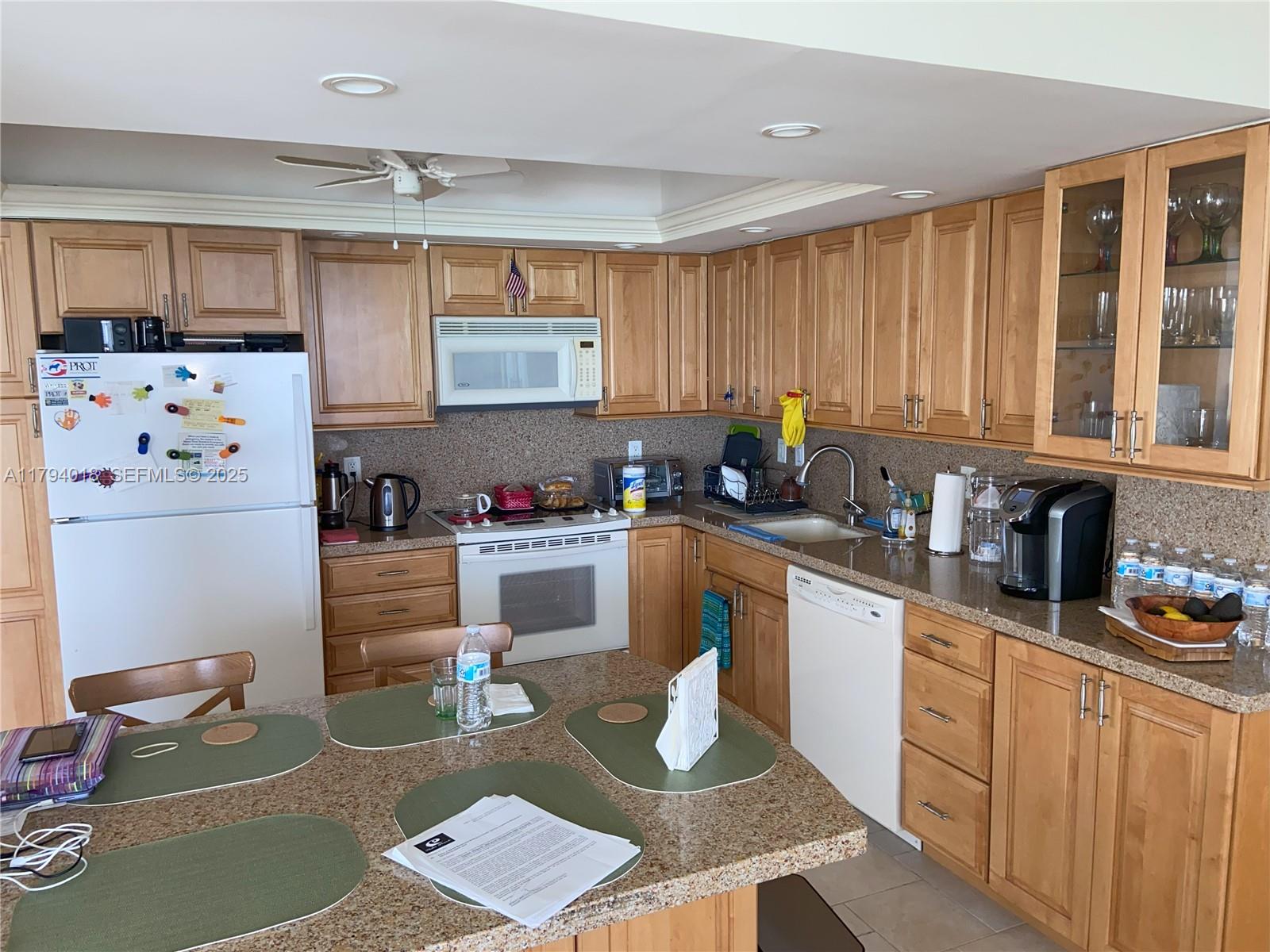 3180 S Ocean Drive 716 Property Photo 9
