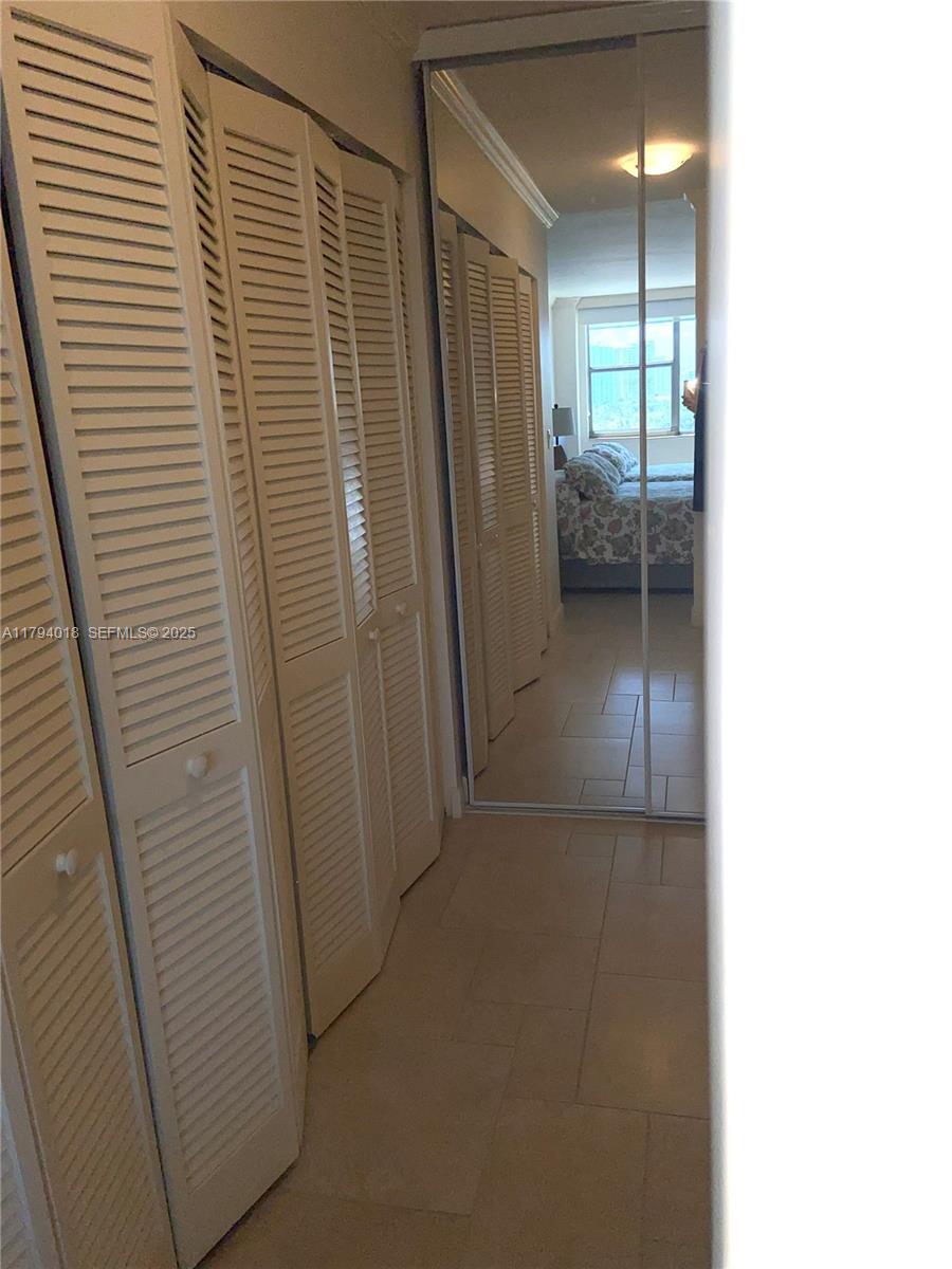 3180 S Ocean Drive 716 Property Photo 11