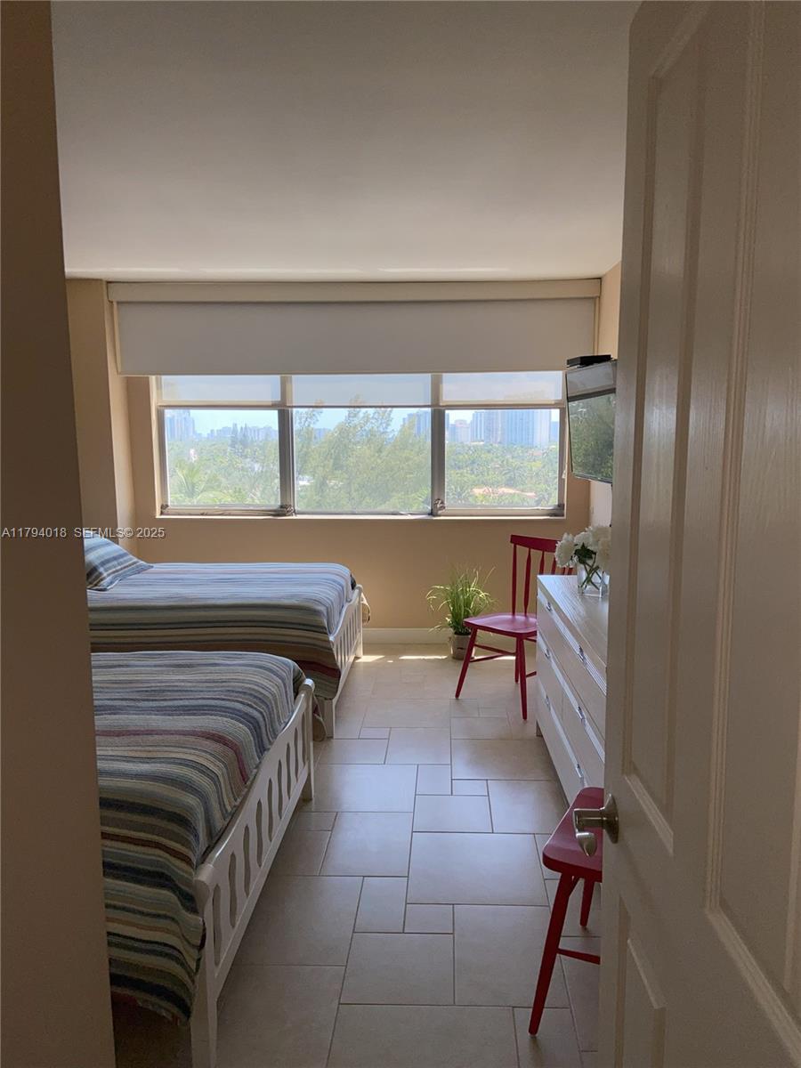 3180 S Ocean Drive 716 Property Photo 14