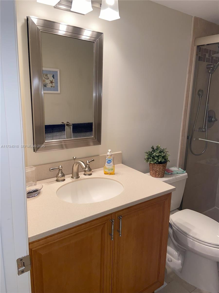 3180 S Ocean Drive 716 Property Photo 17