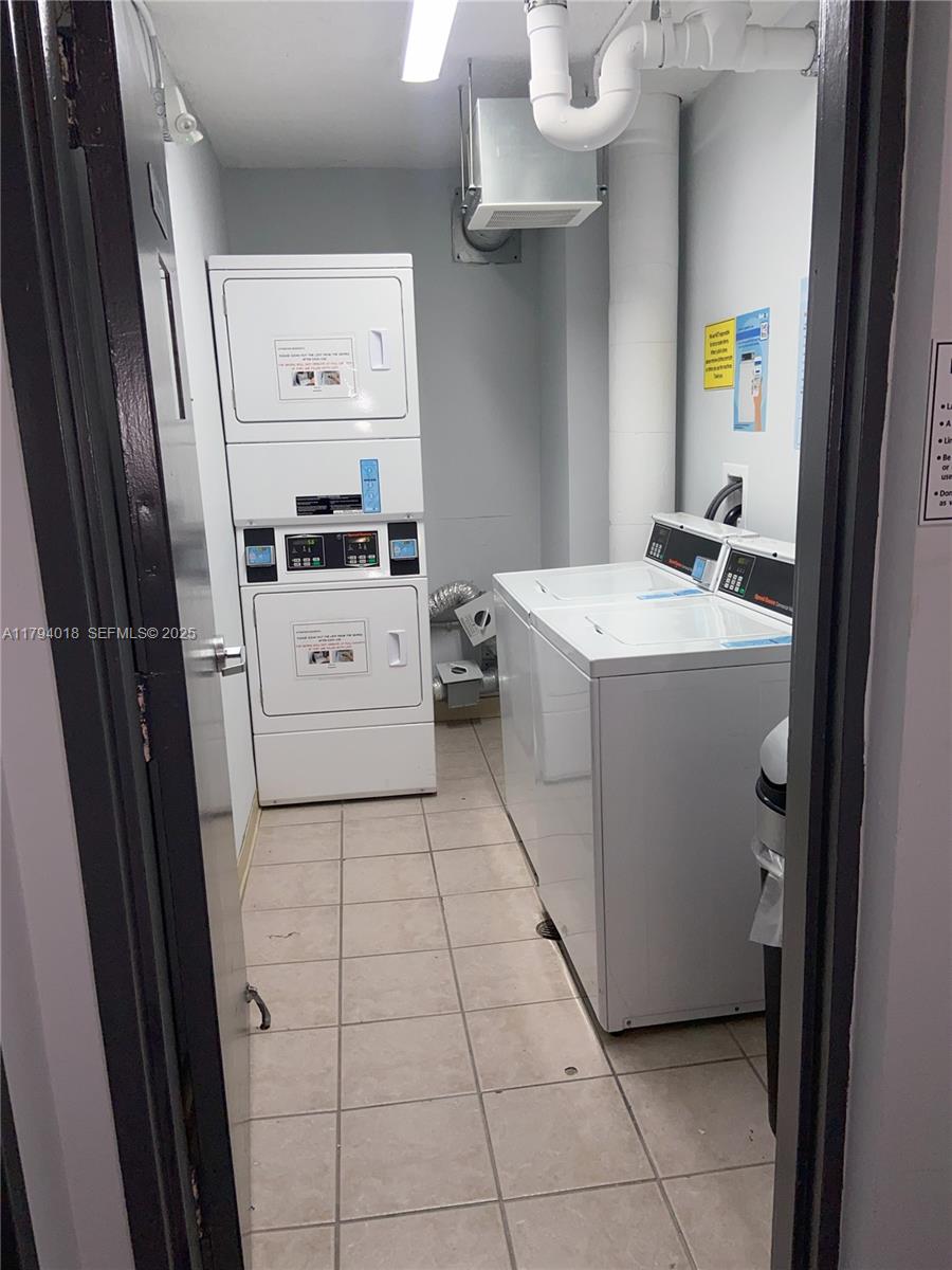 3180 S Ocean Drive 716 Property Photo 19