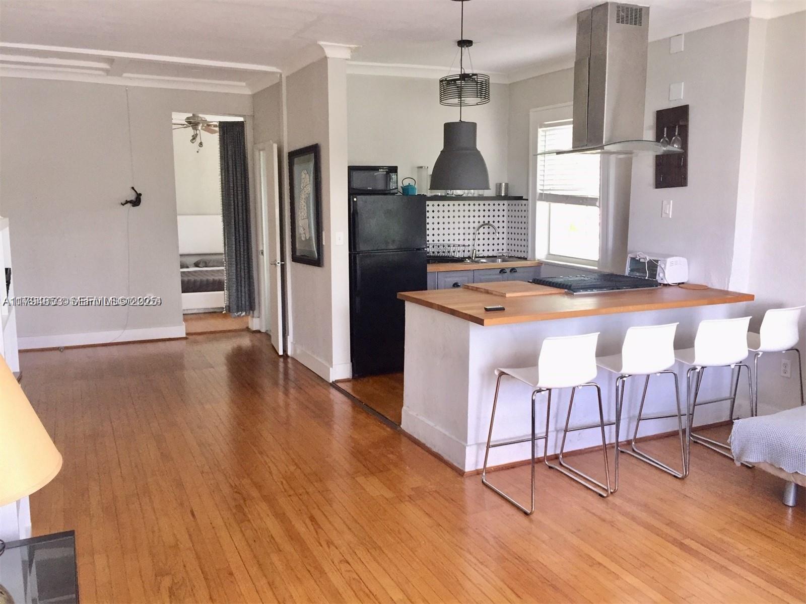 1611 Michigan Avenue 19 Property Photo 2