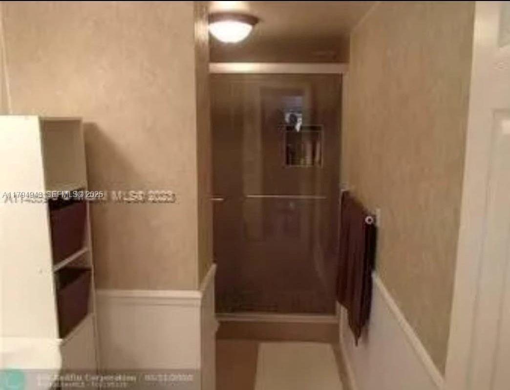 4400 Hillcrest Drive 215-b Property Photo 11