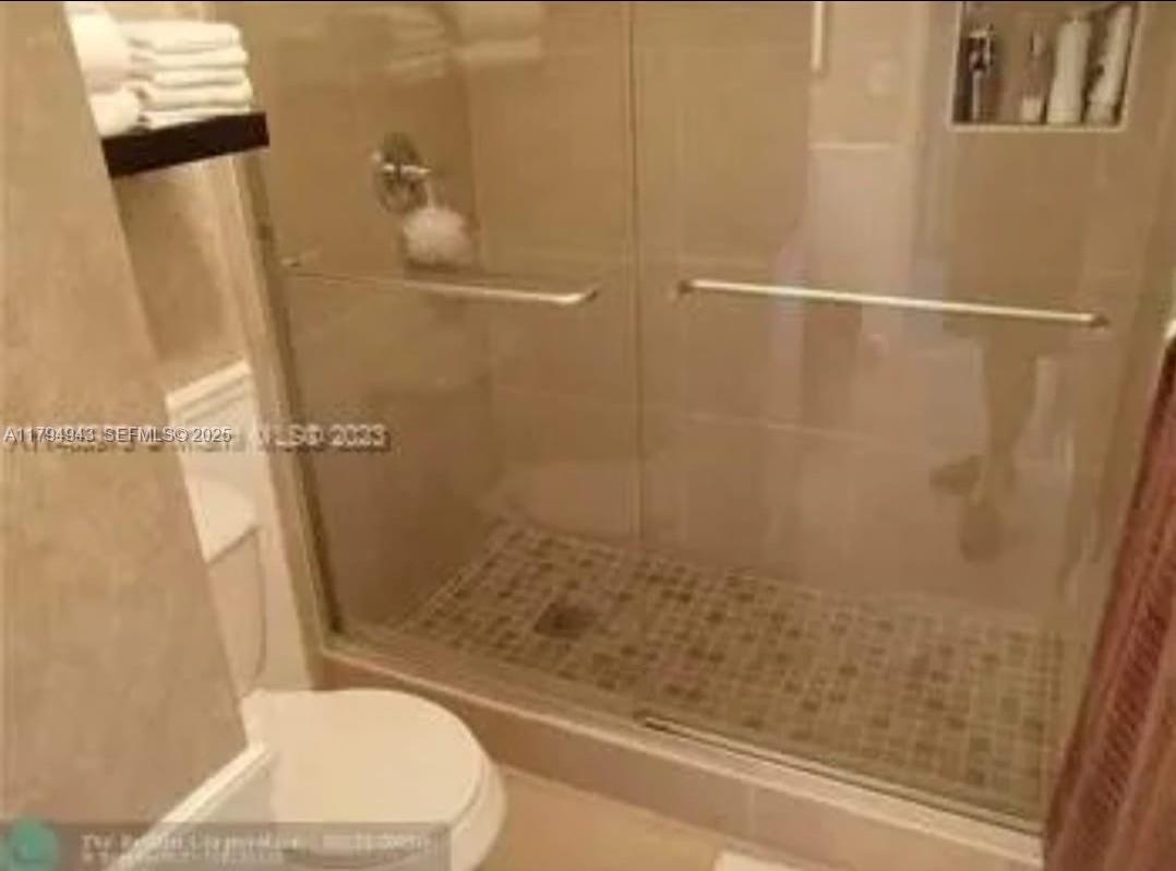4400 Hillcrest Drive 215-b Property Photo 12