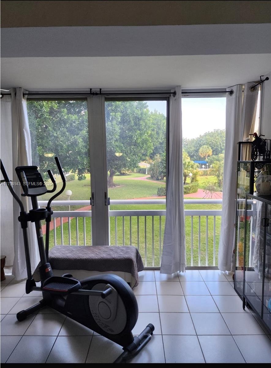 4400 Hillcrest Drive 215-b Property Photo 15