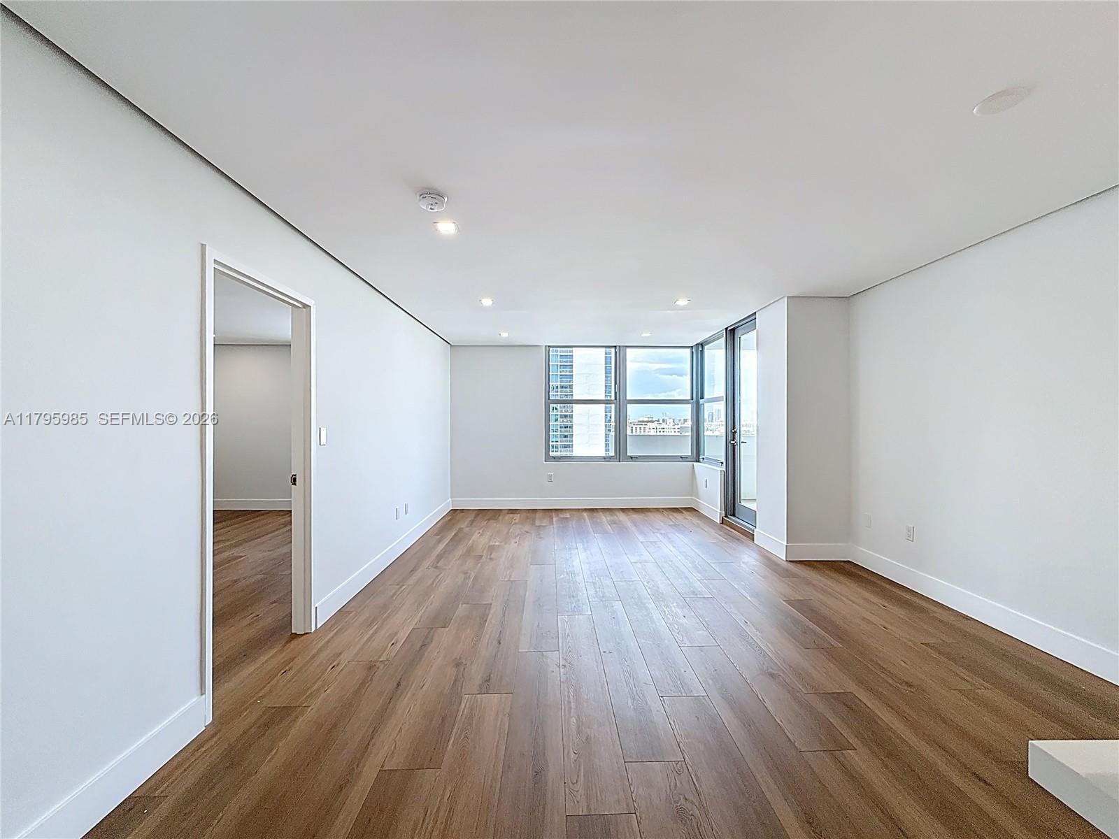 2899 Collins Avenue 1218 Property Photo 12