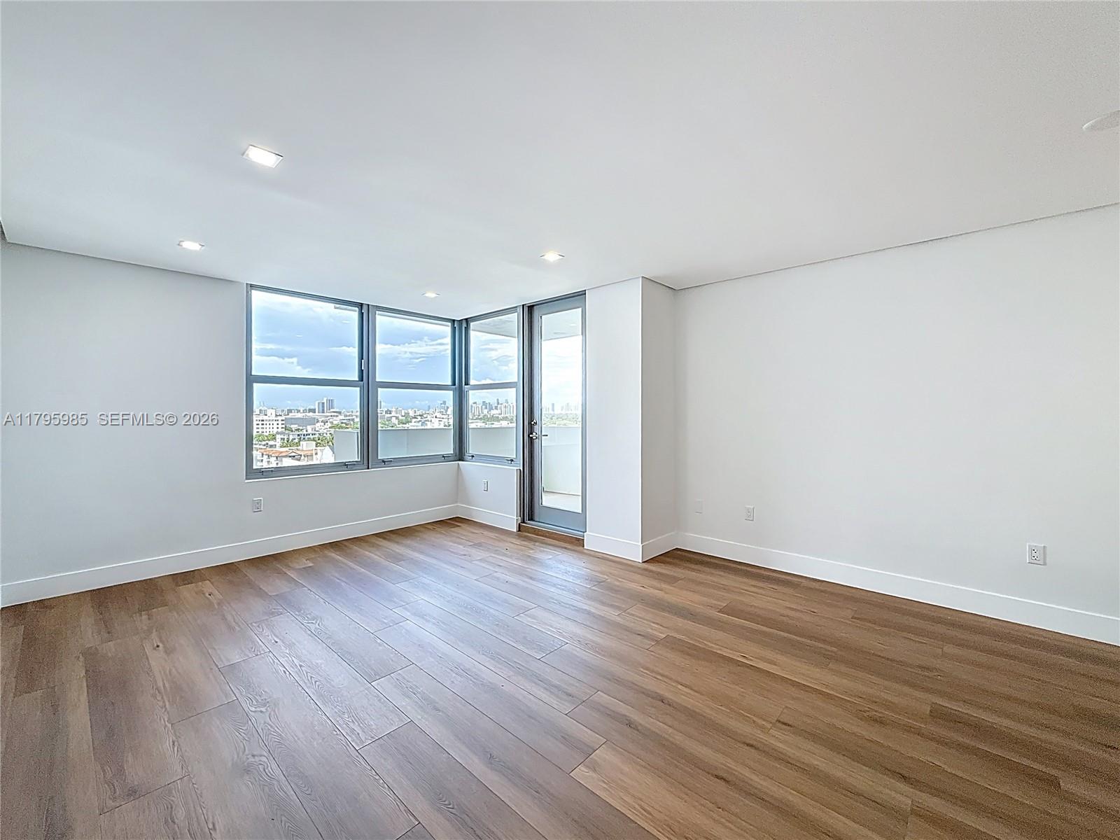 2899 Collins Avenue 1218 Property Photo 17