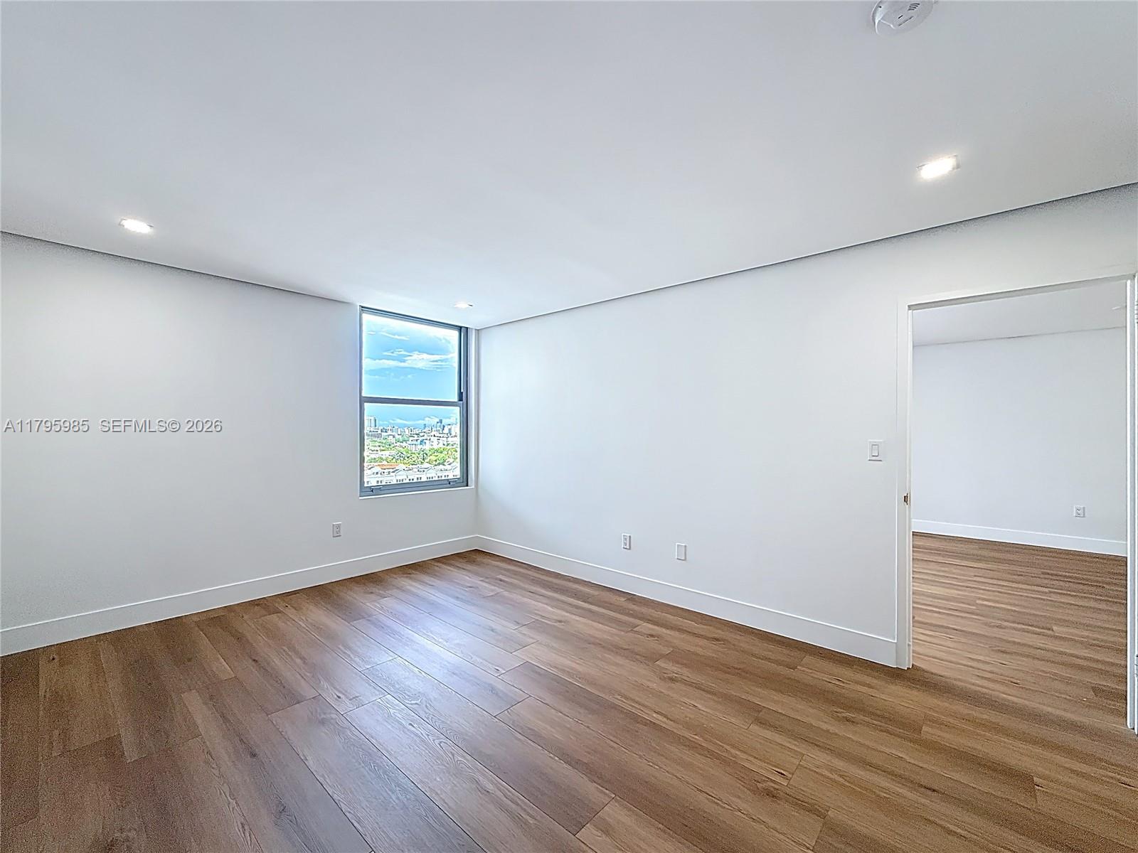 2899 Collins Avenue 1218 Property Photo 24