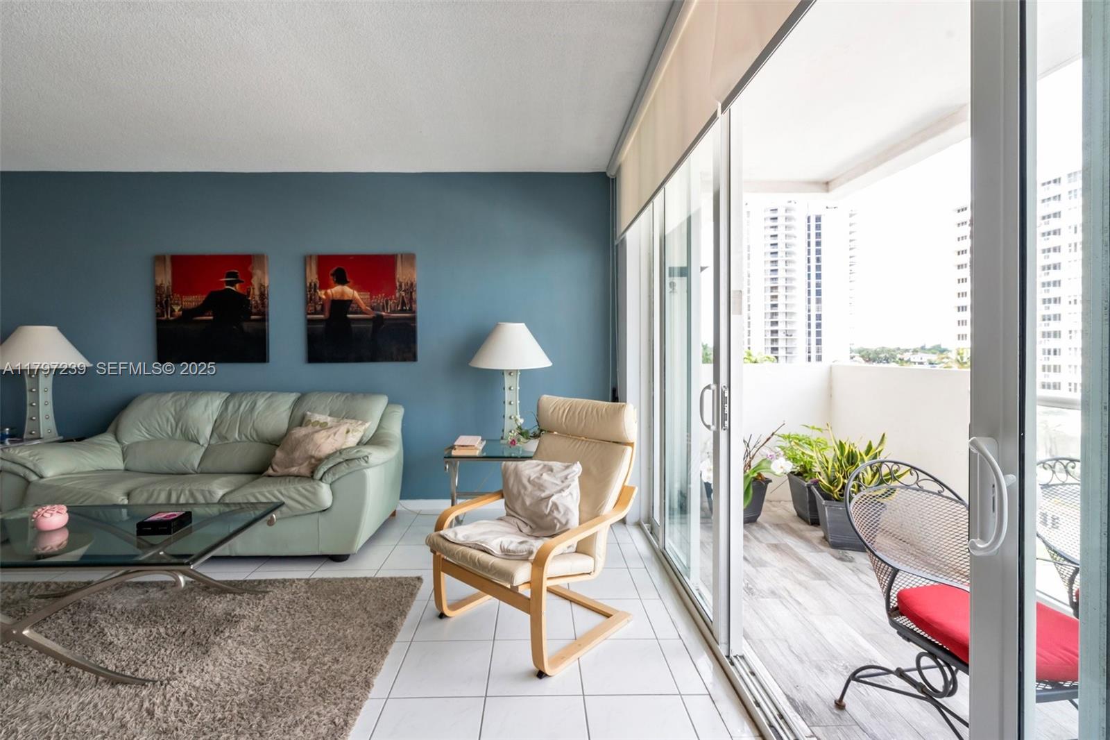 5601 Collins Avenue 615 Property Photo 8