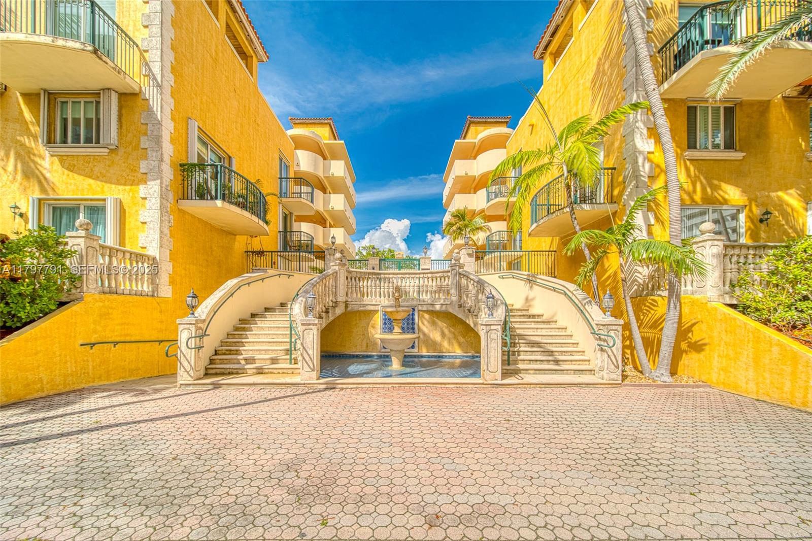8888 Collins Avenue 201