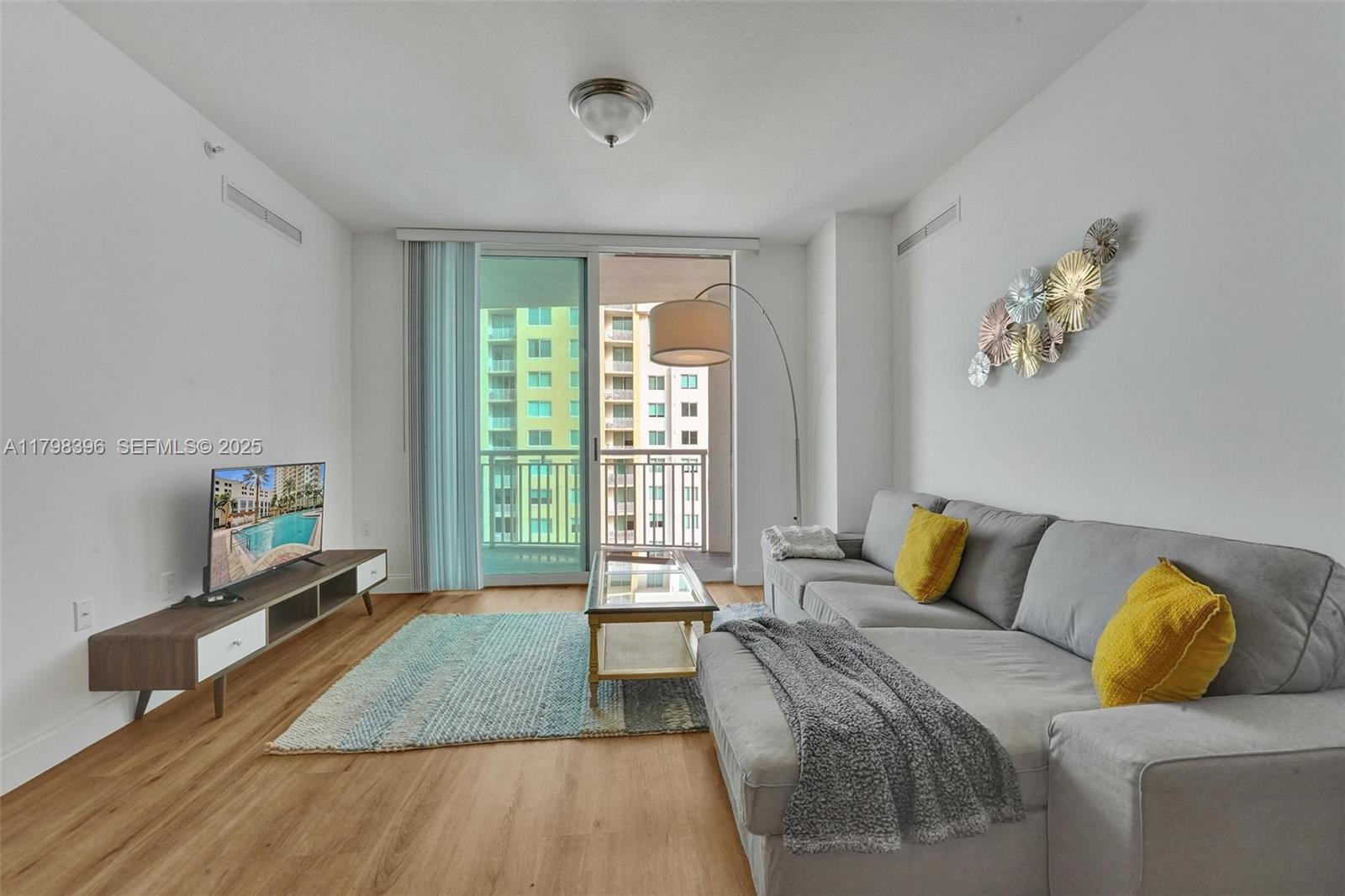1745 E Hallandale Beach Boulevard 2105w Property Photo 6
