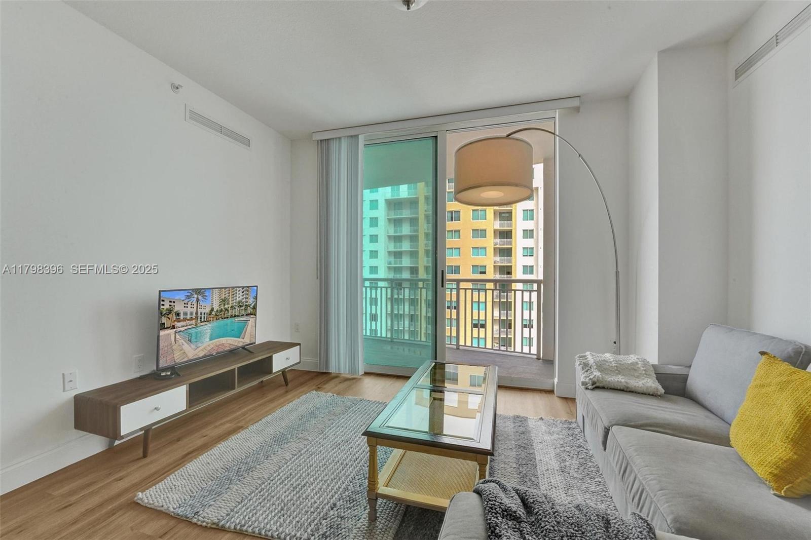 1745 E Hallandale Beach Boulevard 2105w Property Photo 8