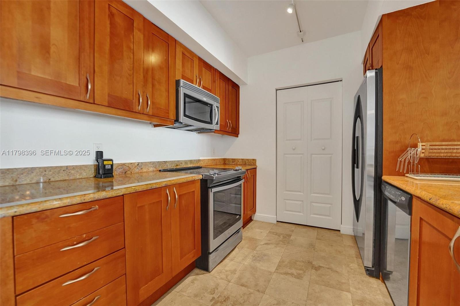 1745 E Hallandale Beach Boulevard 2105w Property Photo 12