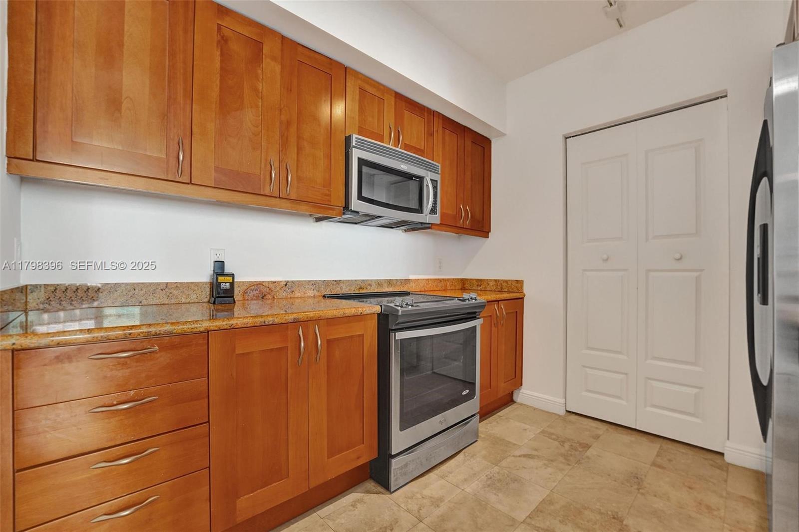 1745 E Hallandale Beach Boulevard 2105w Property Photo 17