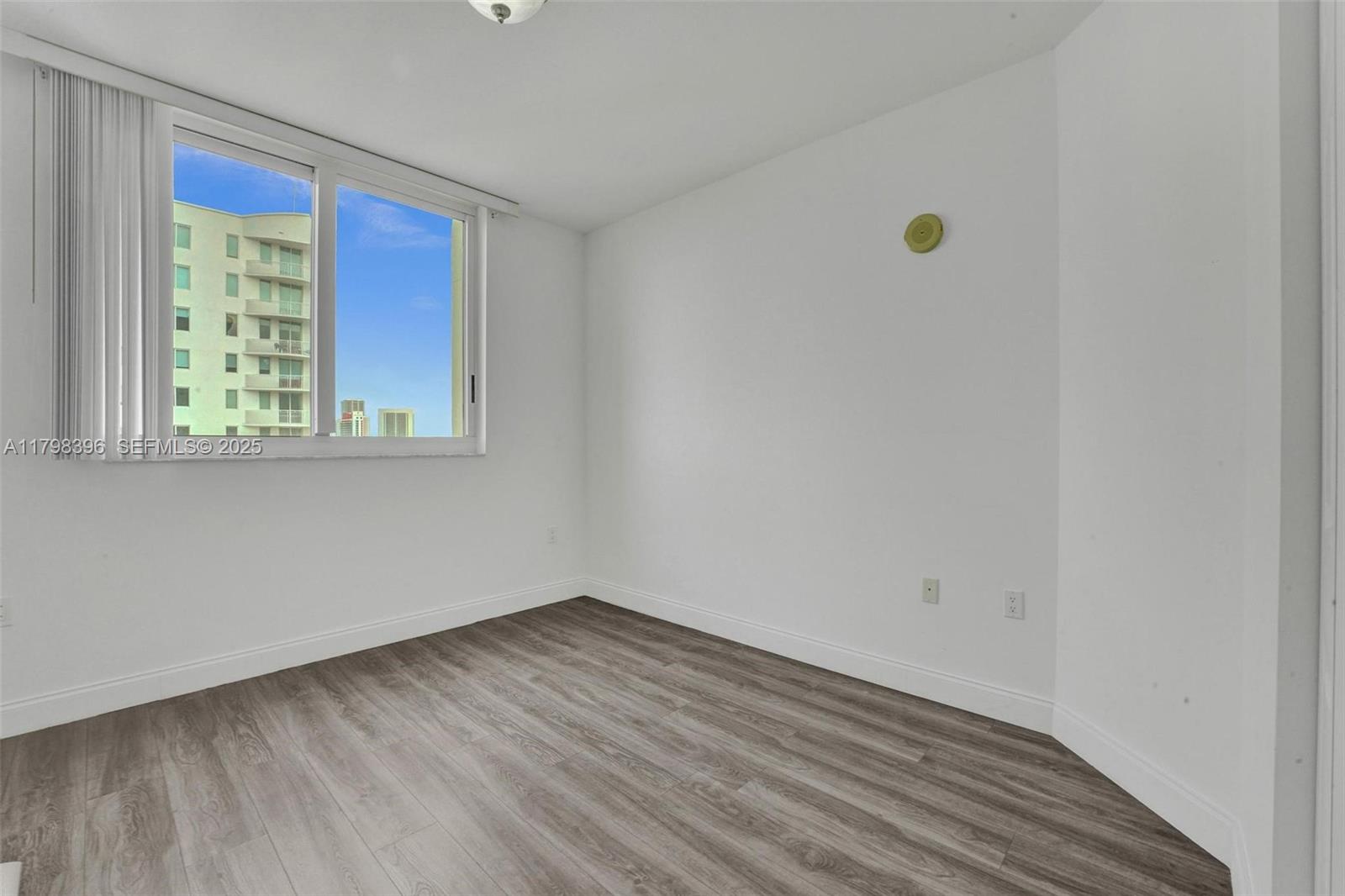 1745 E Hallandale Beach Boulevard 2105w Property Photo 25
