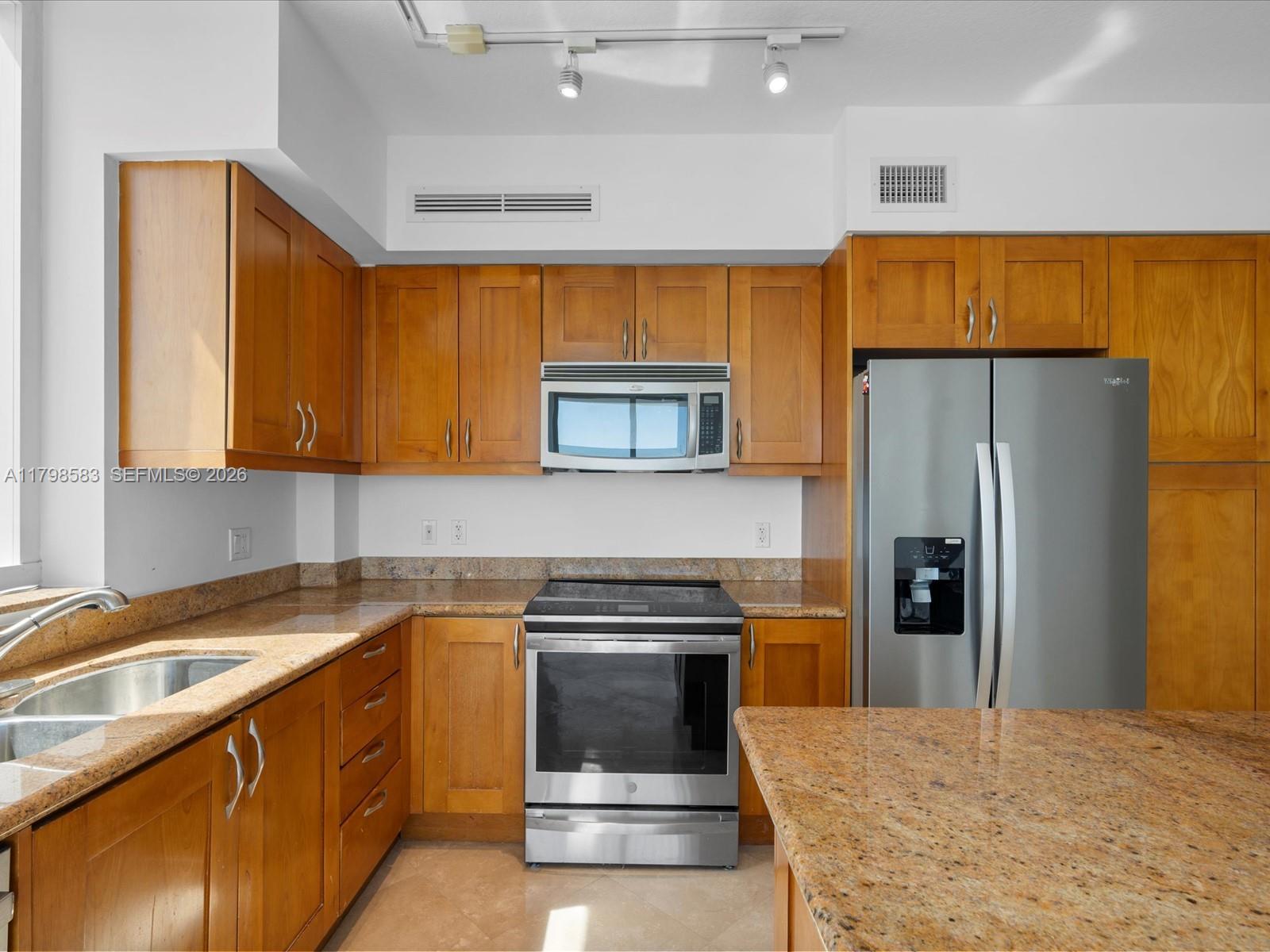 1745 E Hallandale Beach Boulevard 2007w Property Photo 23