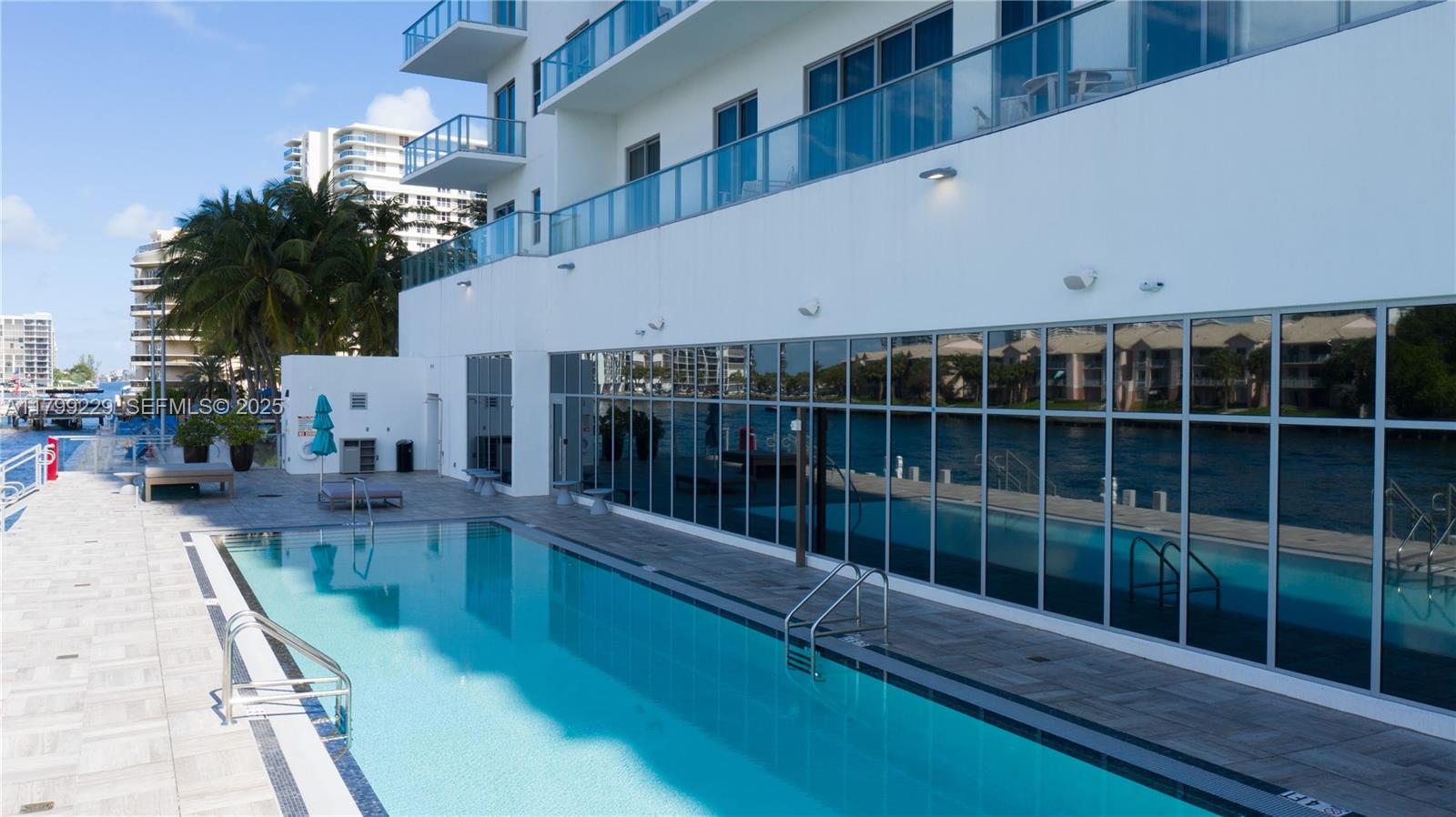 4010 S Ocean Drive Cu-1 Property Photo 2