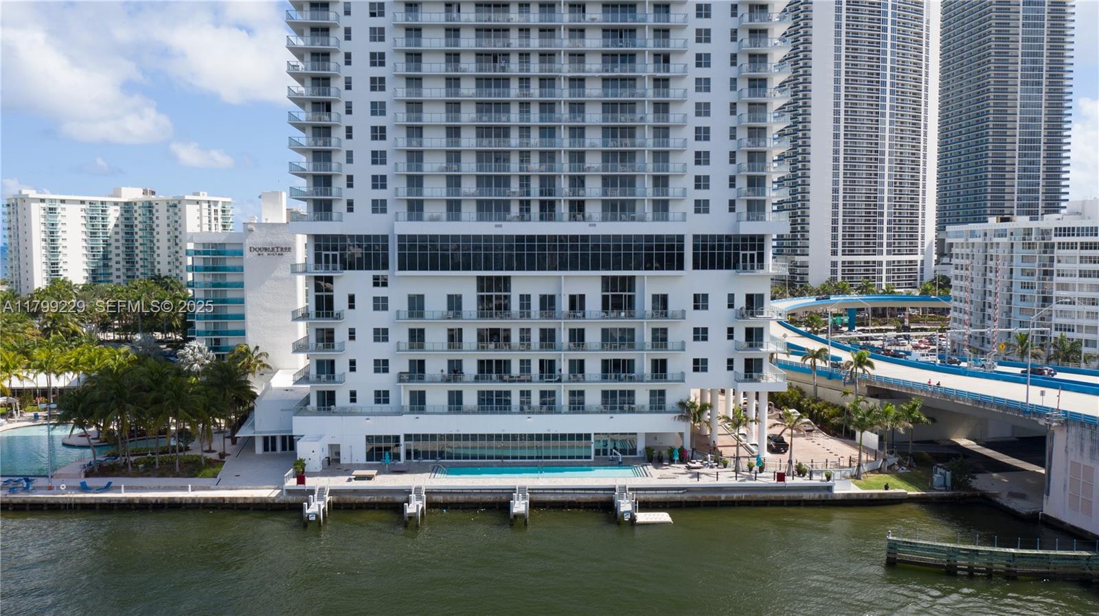 4010 S Ocean Drive Cu-1 Property Photo 12