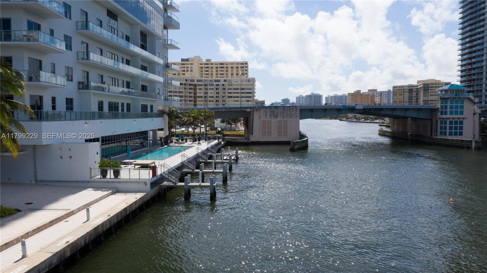 4010 S Ocean Drive Cu-1 Property Photo 17