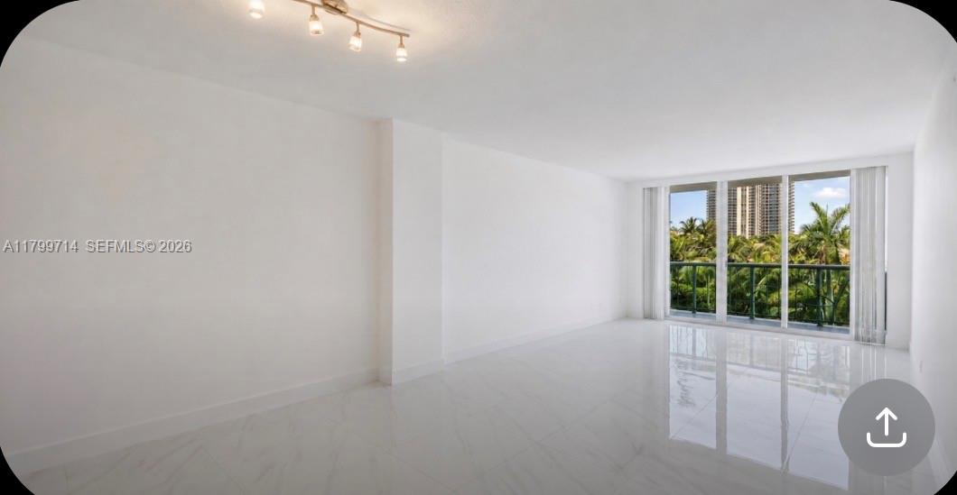 19370 Collins Avenue 324 Property Photo 3