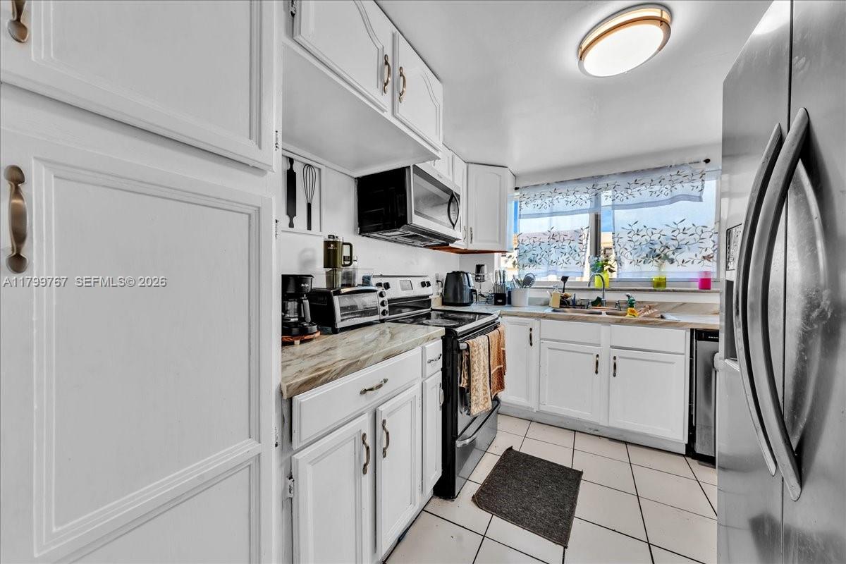 2451 Nw 41st Avenue 304 Property Photo 1