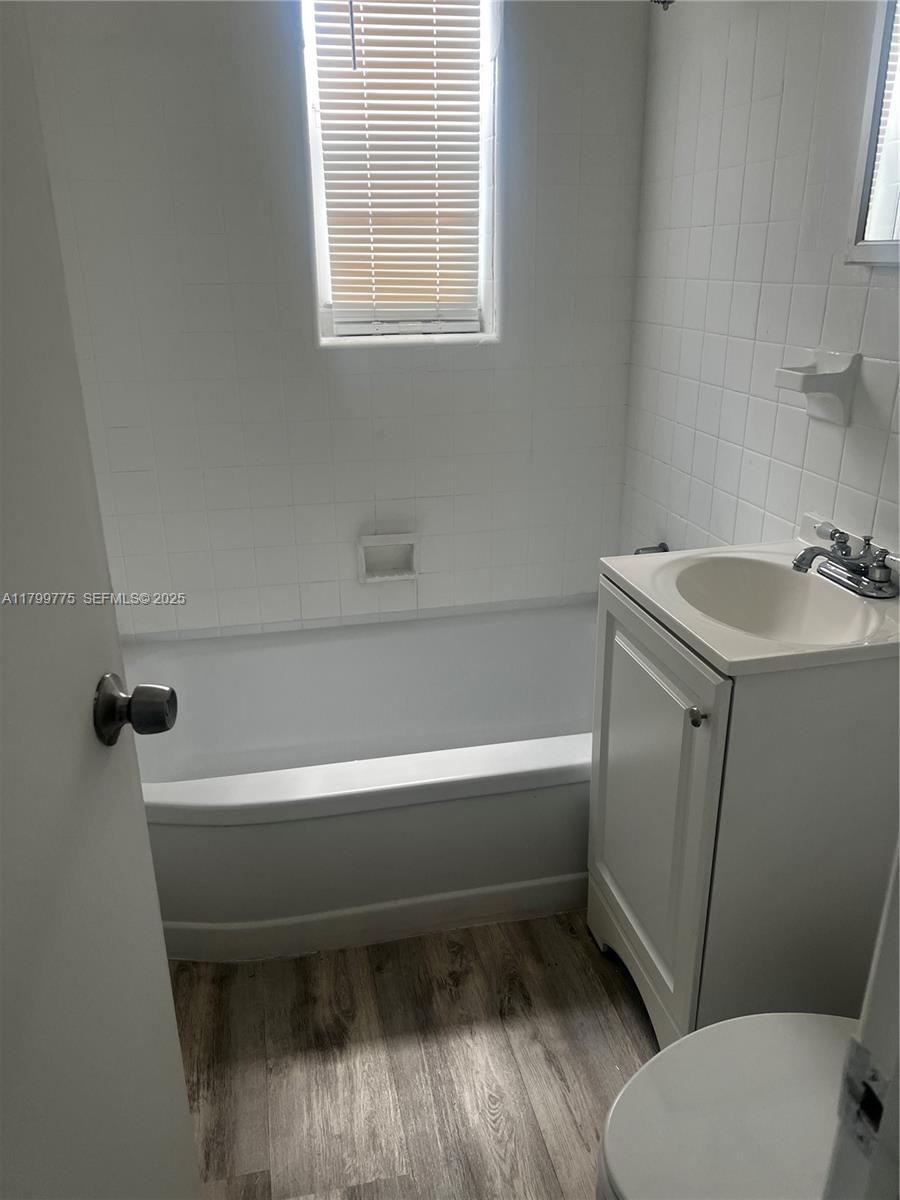 1608 Drexel Avenue 18 Property Photo 10