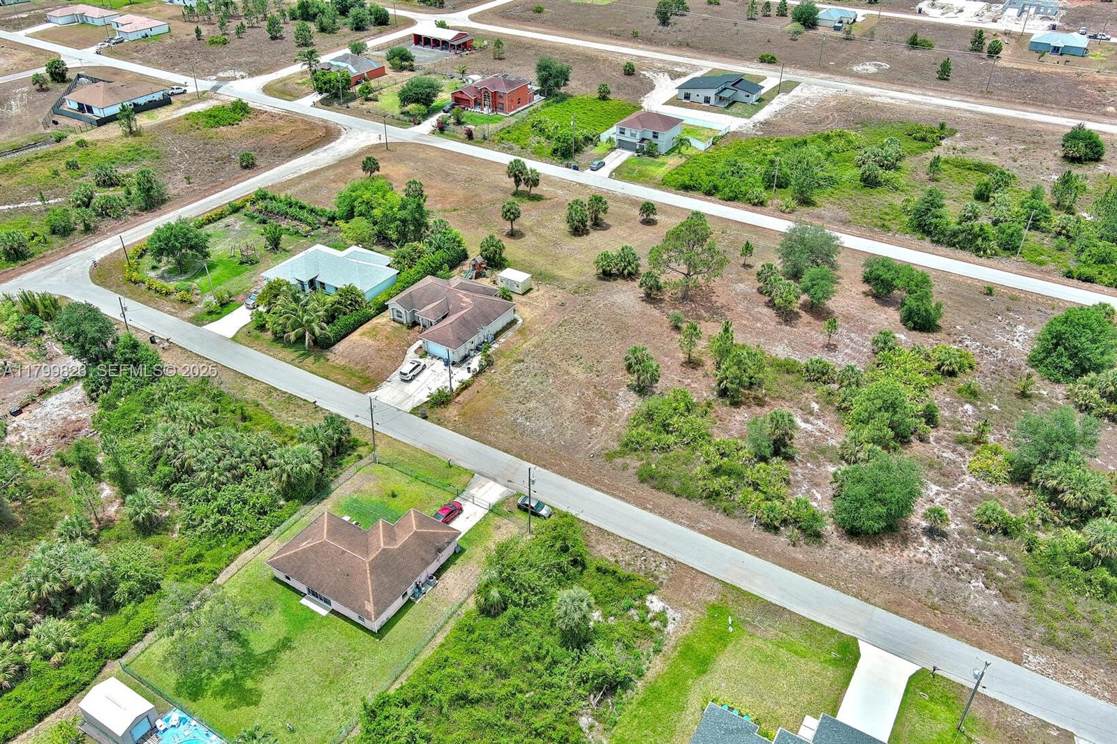 914 S Mercury Avenue Property Photo 12