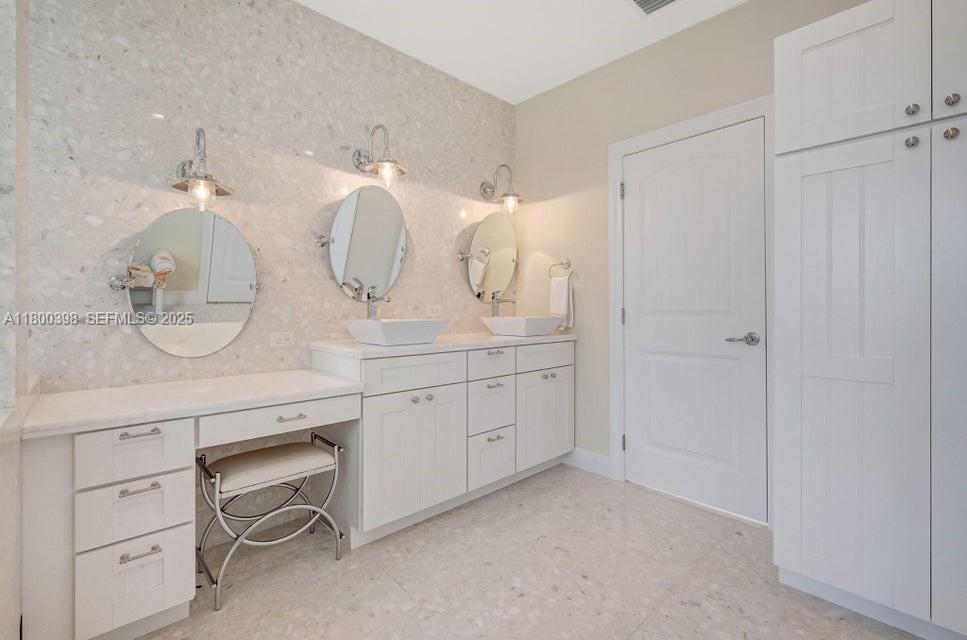 162 Bayview Drive Property Photo 23
