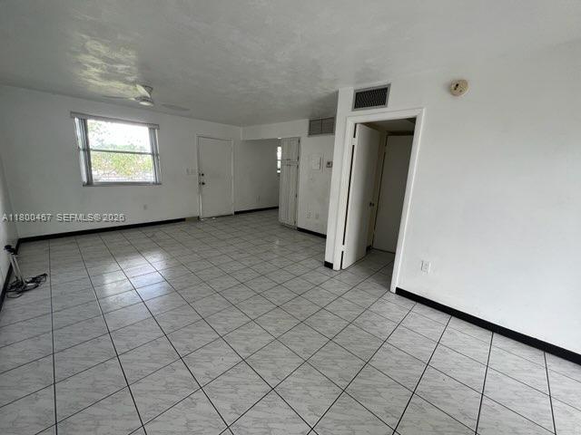 7125 Dickens Avenue 4 Property Photo 11