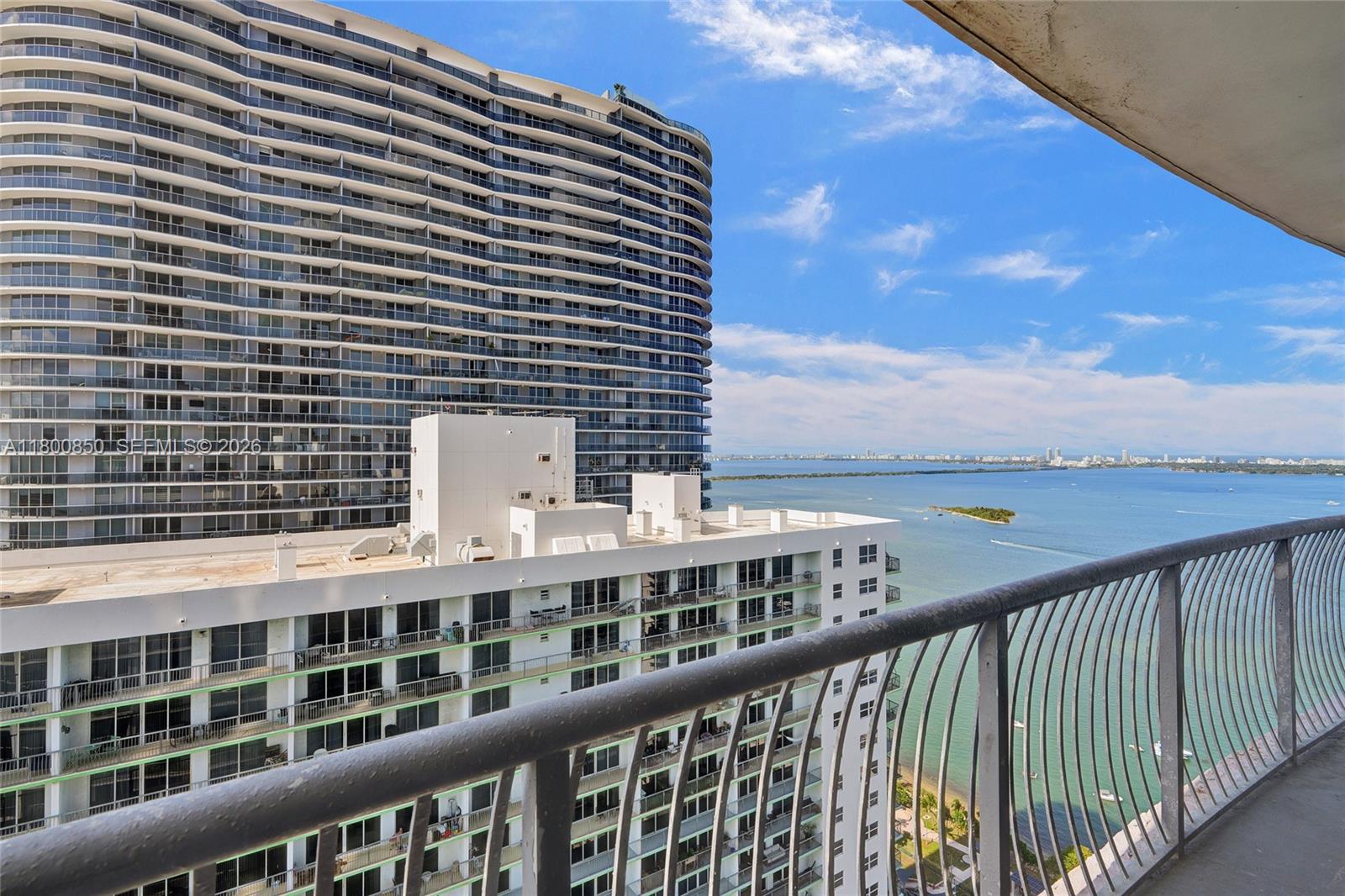 1750 N Bayshore Drive 4007 Property Photo 3
