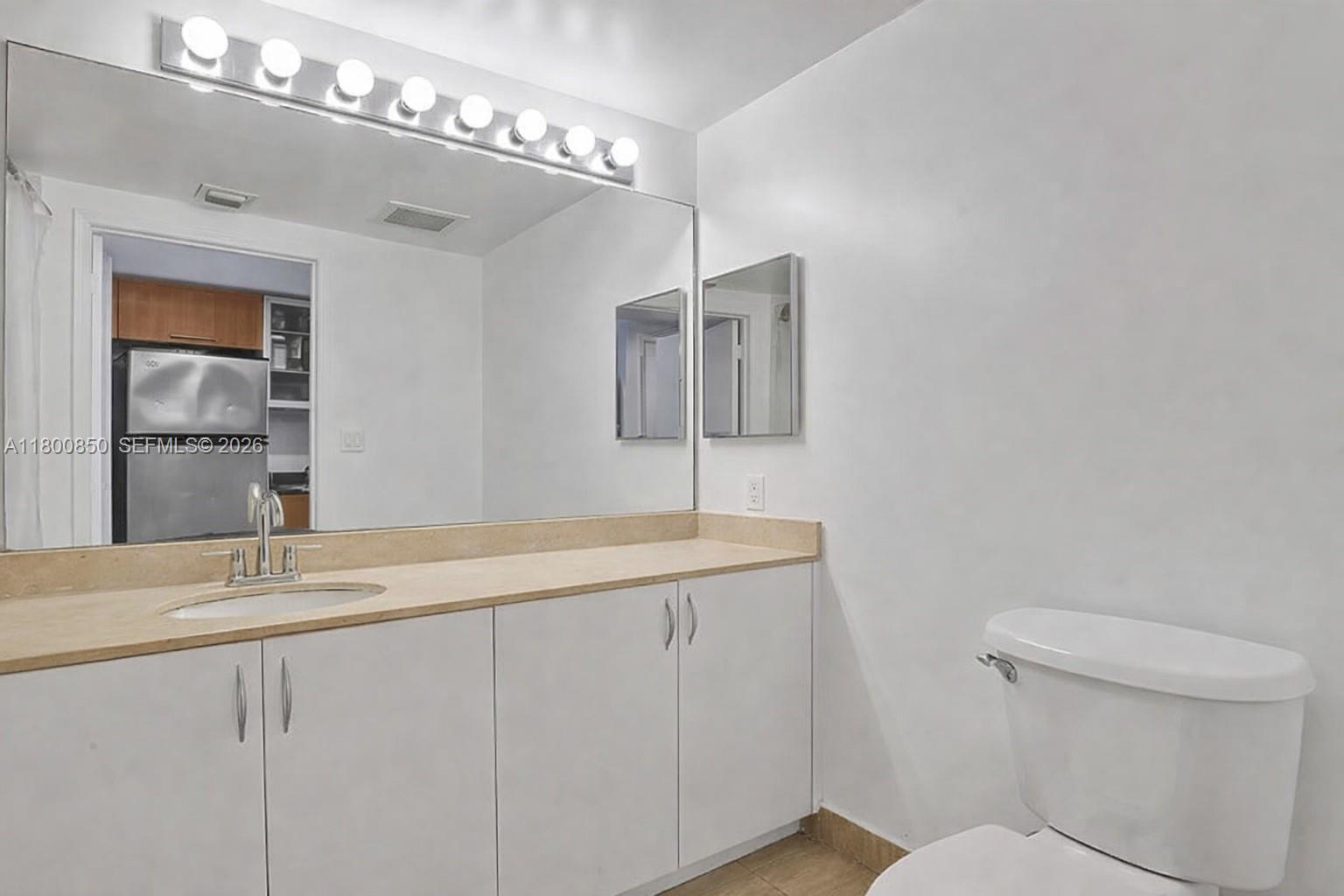 1750 N Bayshore Drive 4007 Property Photo 11