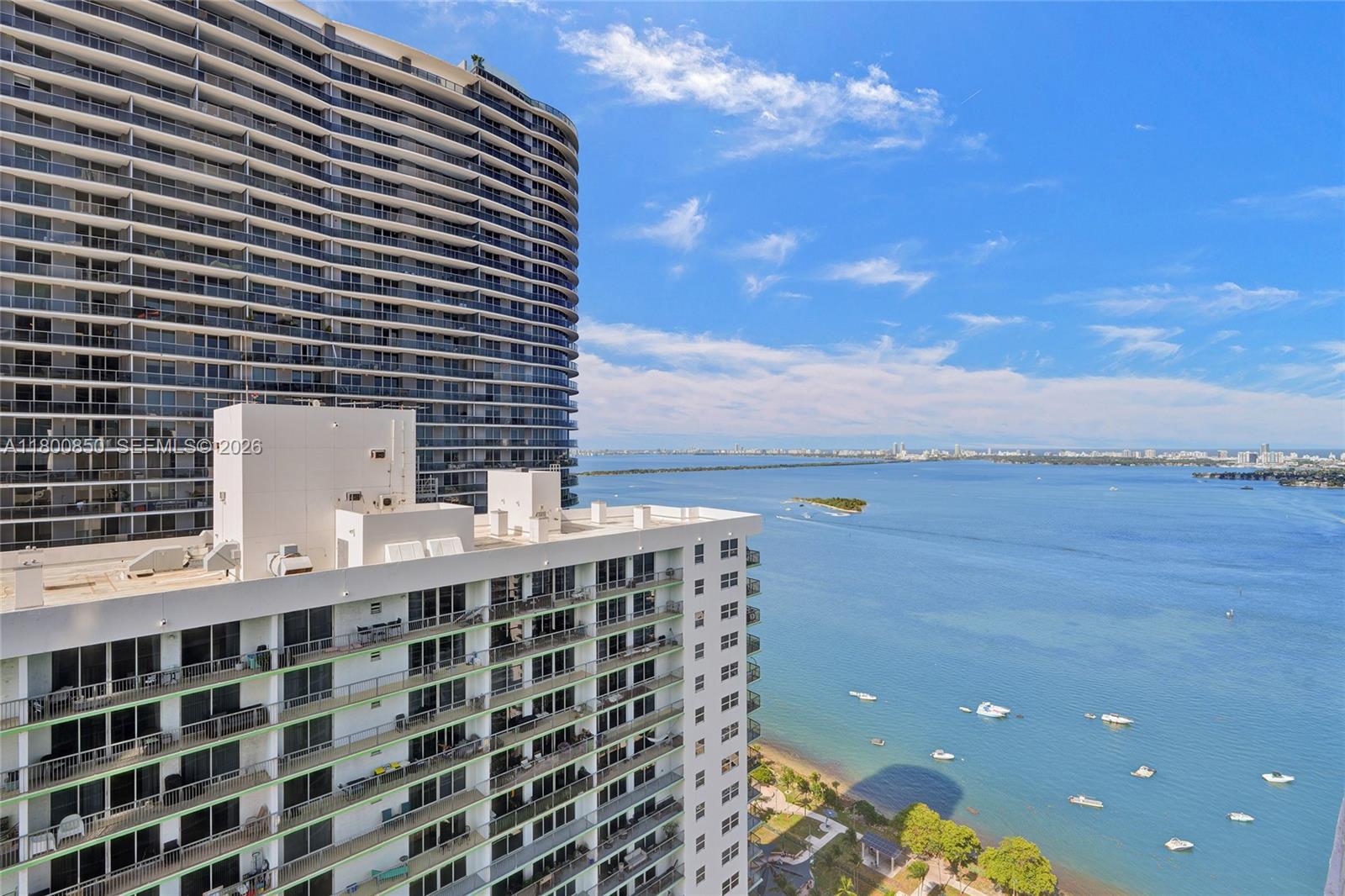 1750 N Bayshore Drive 4007 Property Photo 13
