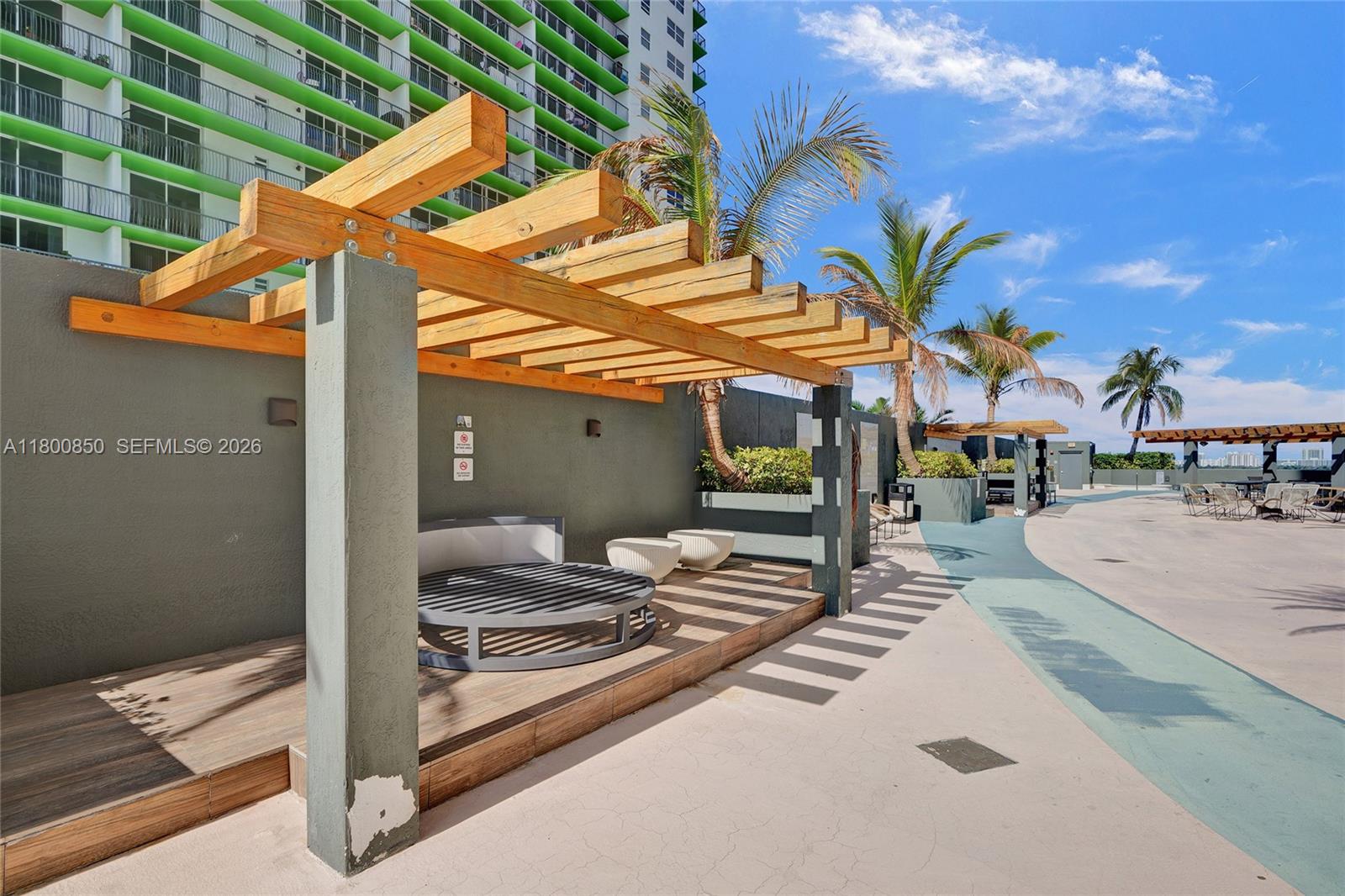 1750 N Bayshore Drive 4007 Property Photo 17