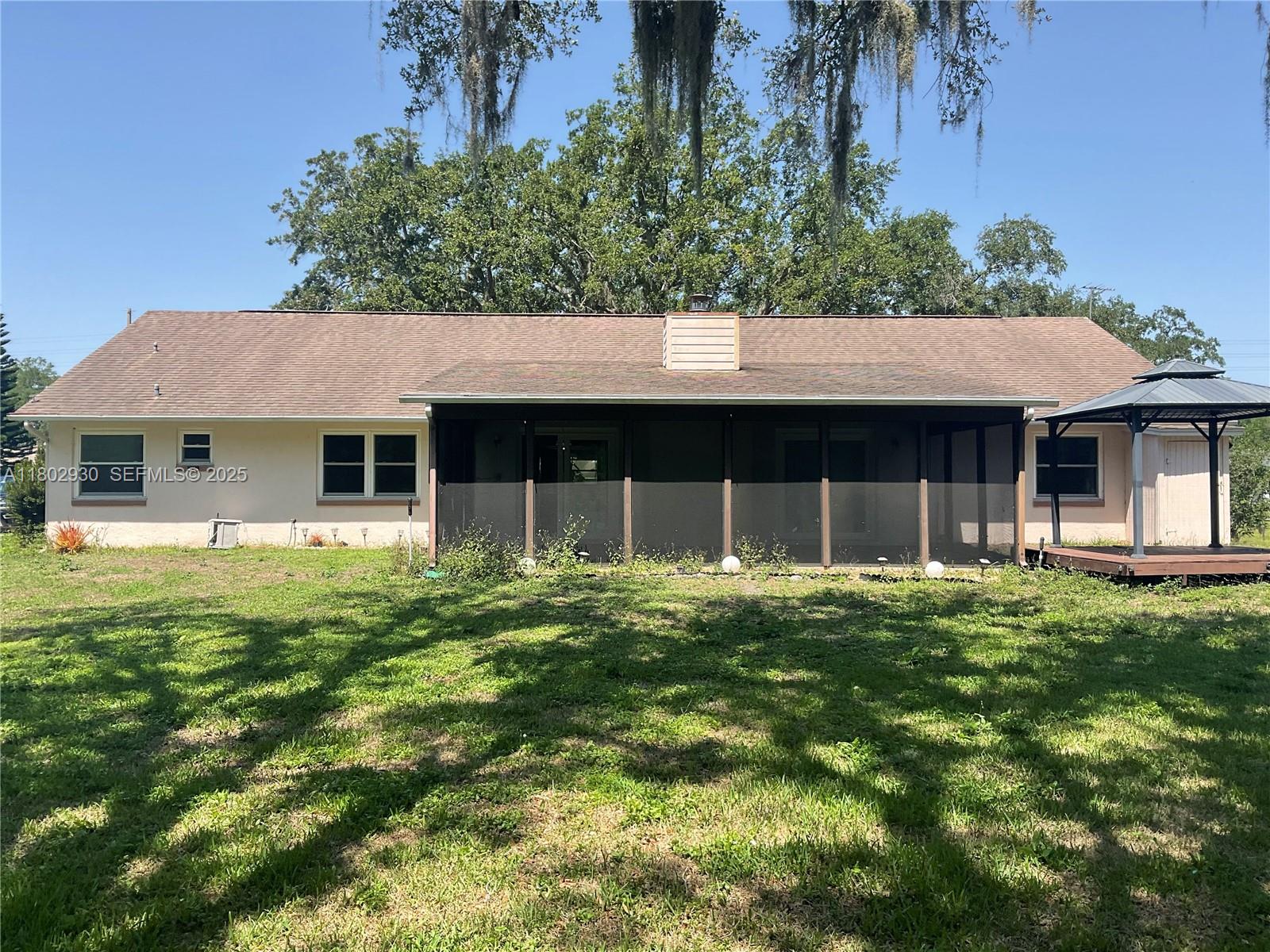 1725 Tanglewood Drive Property Photo 5