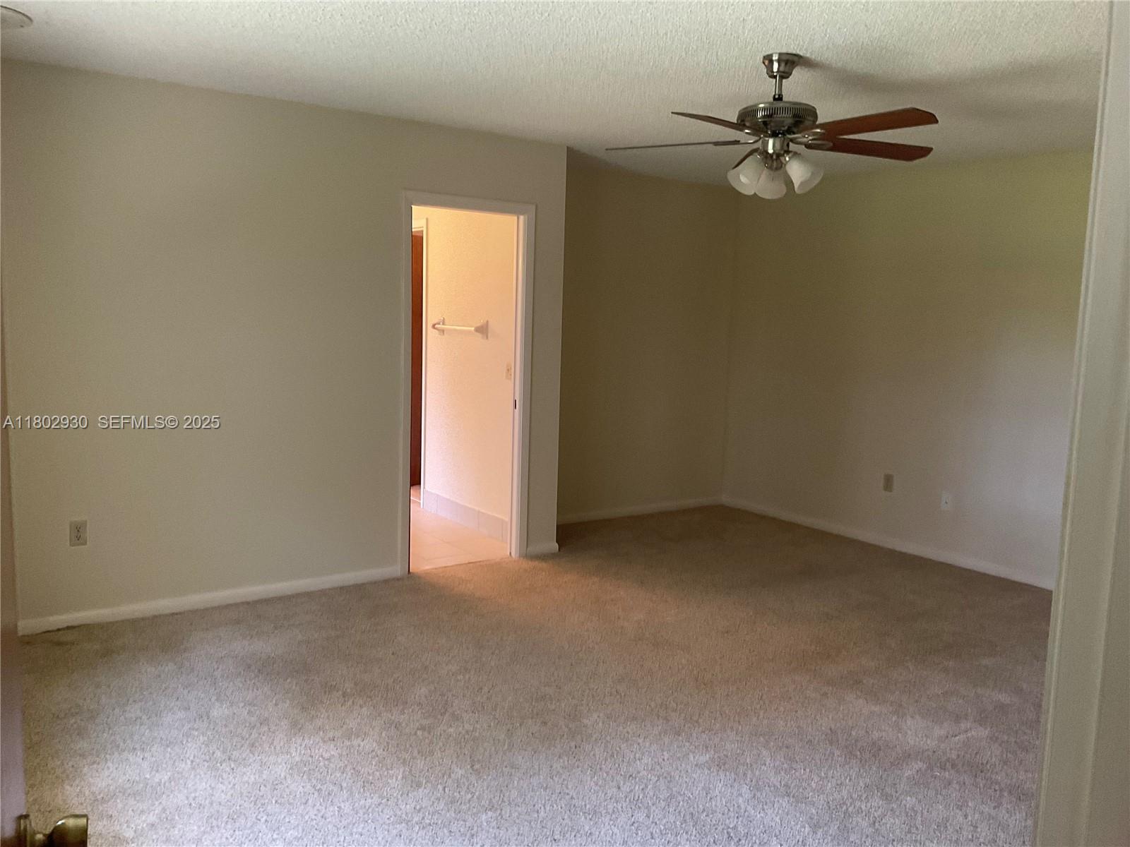 1725 Tanglewood Drive Property Photo 12